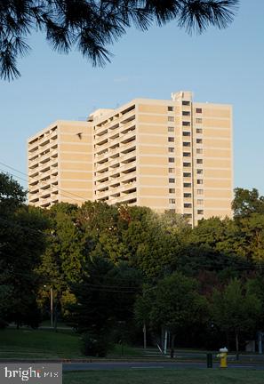 ALEXANDRIA KNOLLS - Residential