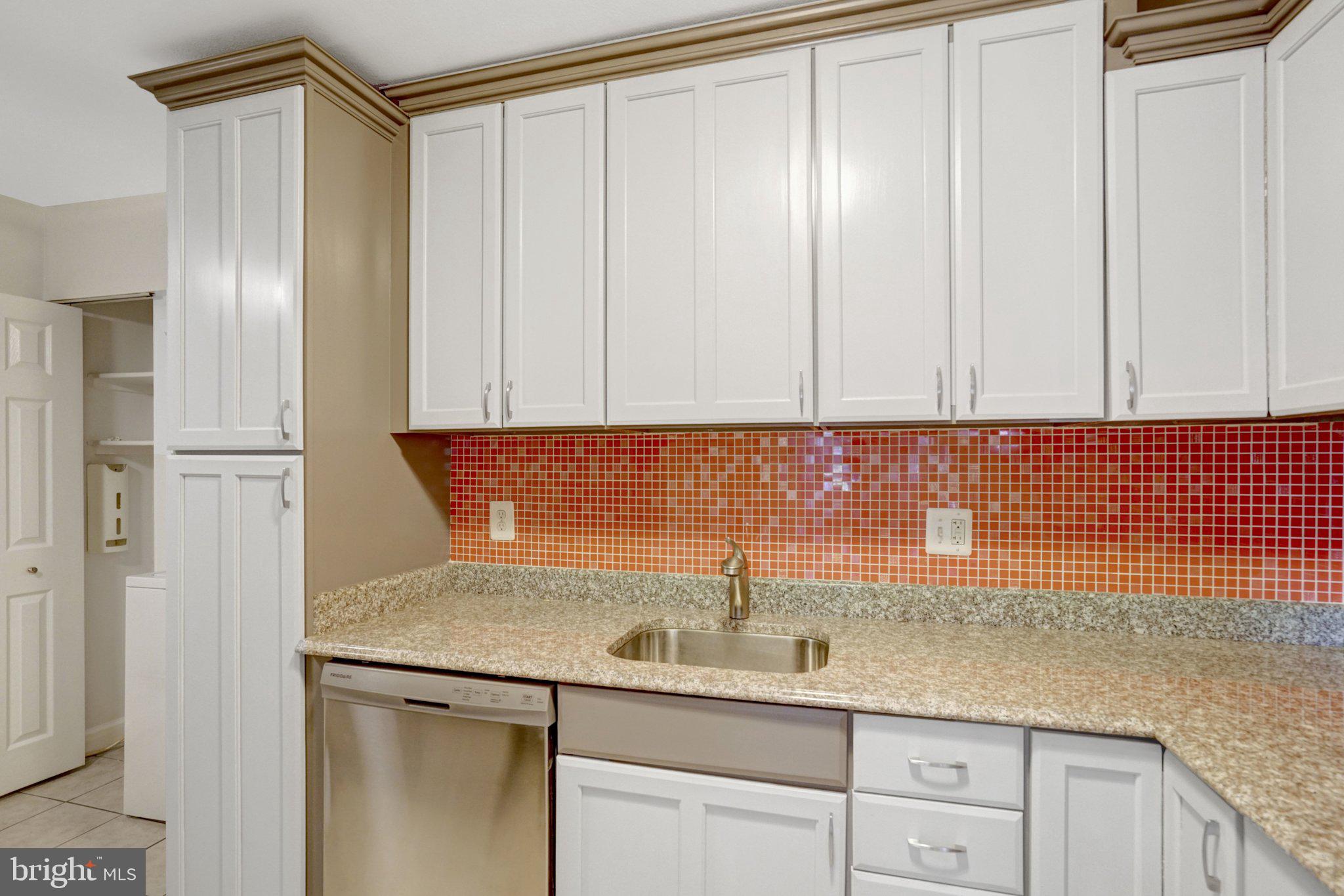 ALEXANDRIA KNOLLS - Residential
