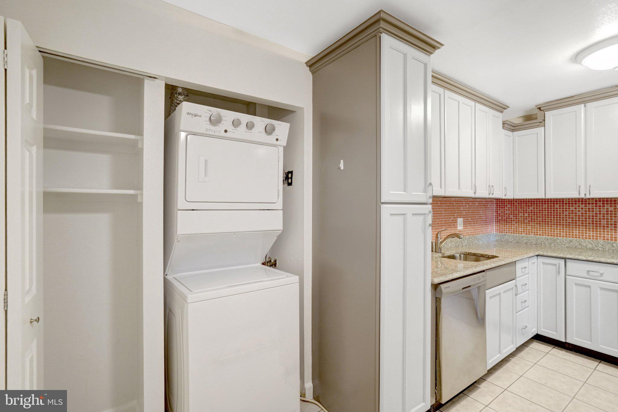 ALEXANDRIA KNOLLS - Residential