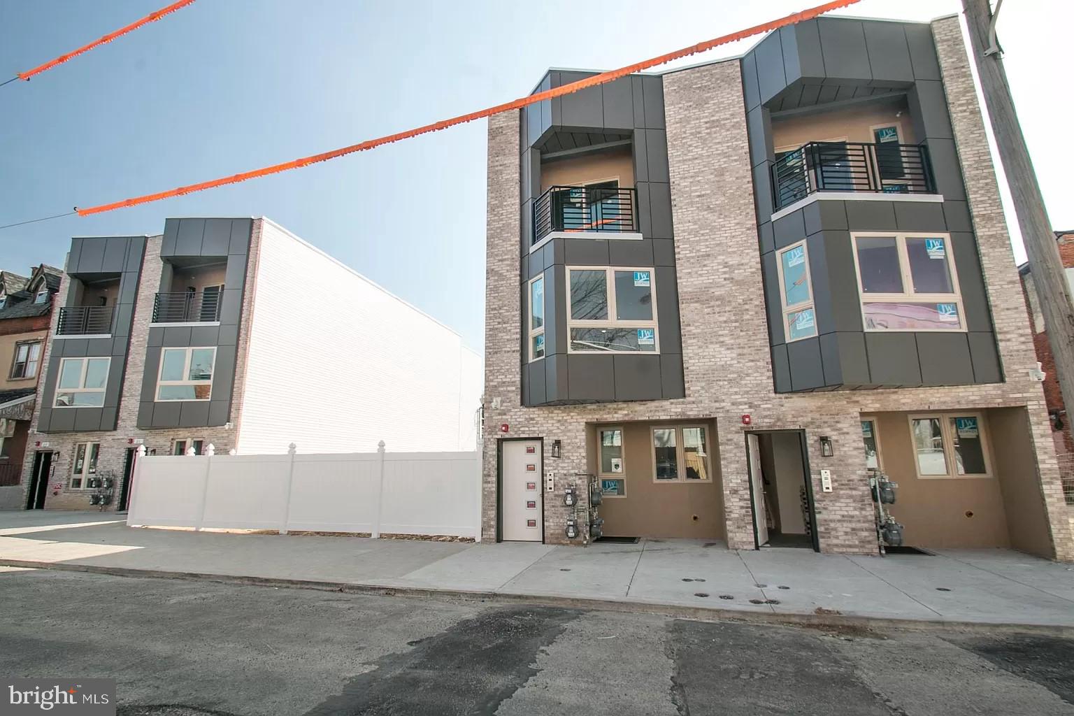 New construction and ready for immediate move-in is our massive 4 bed / 4 bath bi-level apartment unit located off 50th & Market at 15 N Farson. This unit features top-tier modern finishes, which include MSI quartz countertops, stainless steel appliances (microwave, oven, hood-vent, fridge, dishwasher), stacked in-unit washer/dryer, hardwood flooring, and so much more. Do not hesitate and schedule a tour today before this unit is gone! Simply request more information, and we will send you a direct appointment link