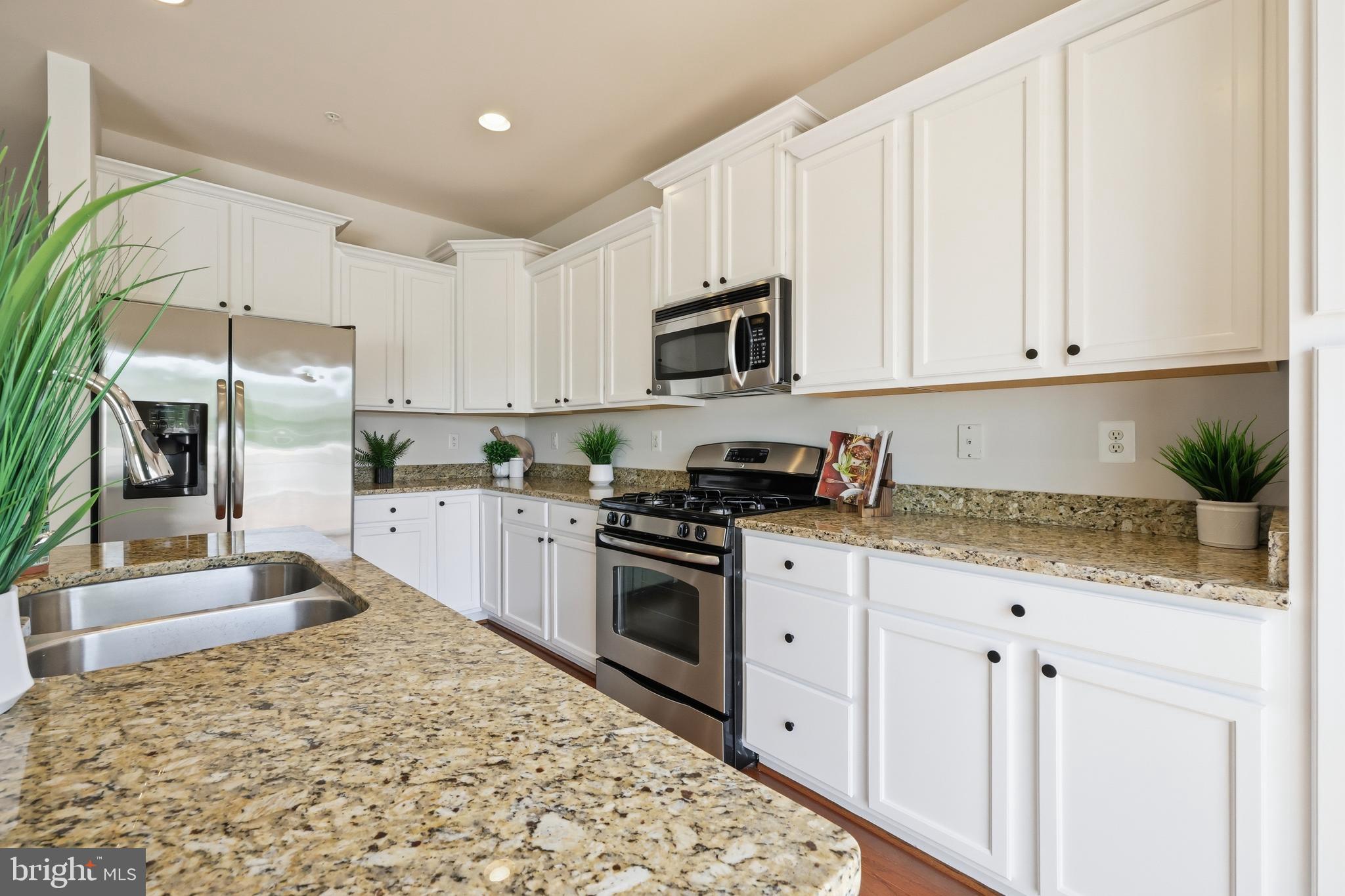 FIELDSTONE PRESERVE - Residential