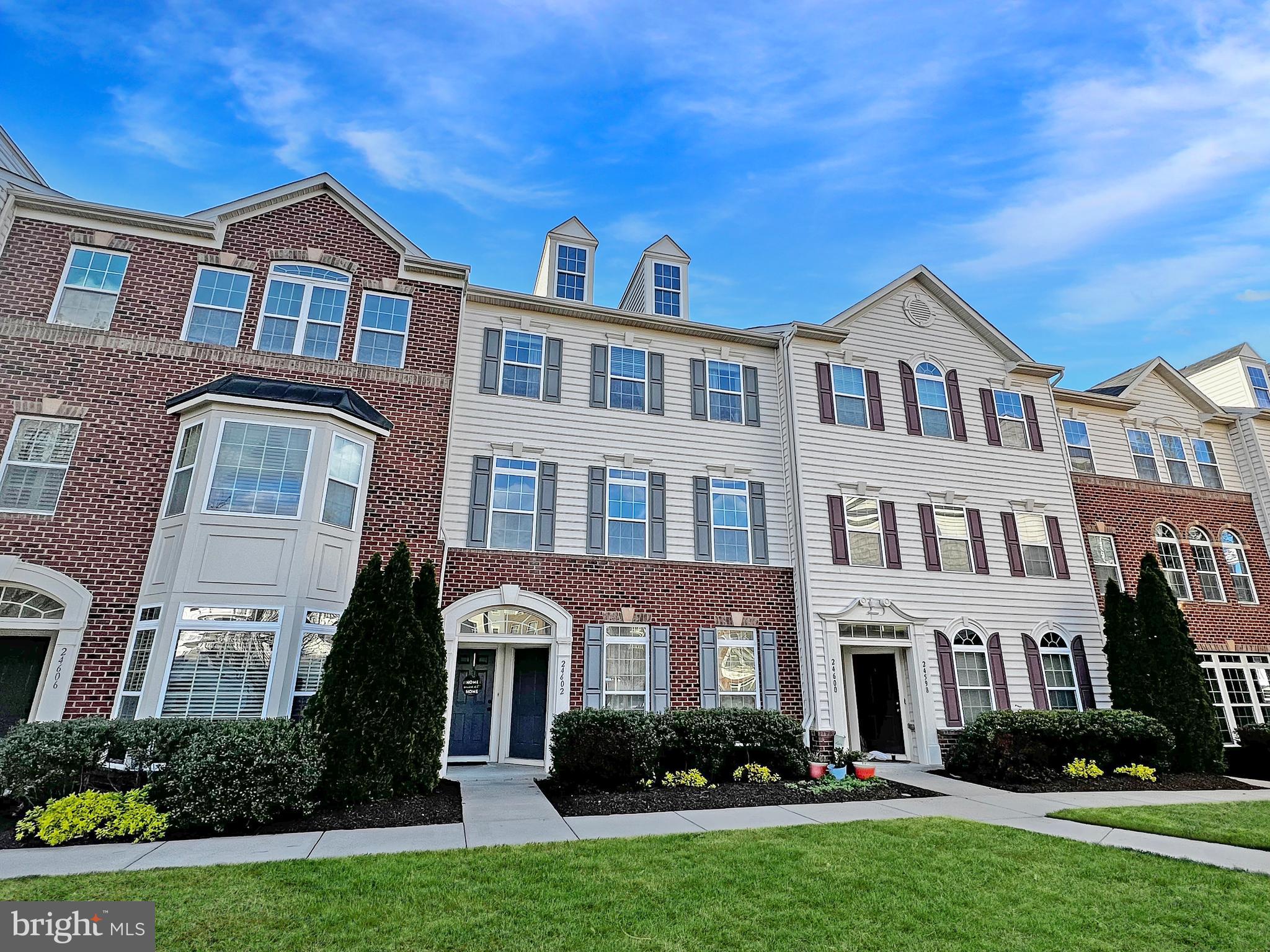 ARCOLA TOWN CENTER CONDO - Residential