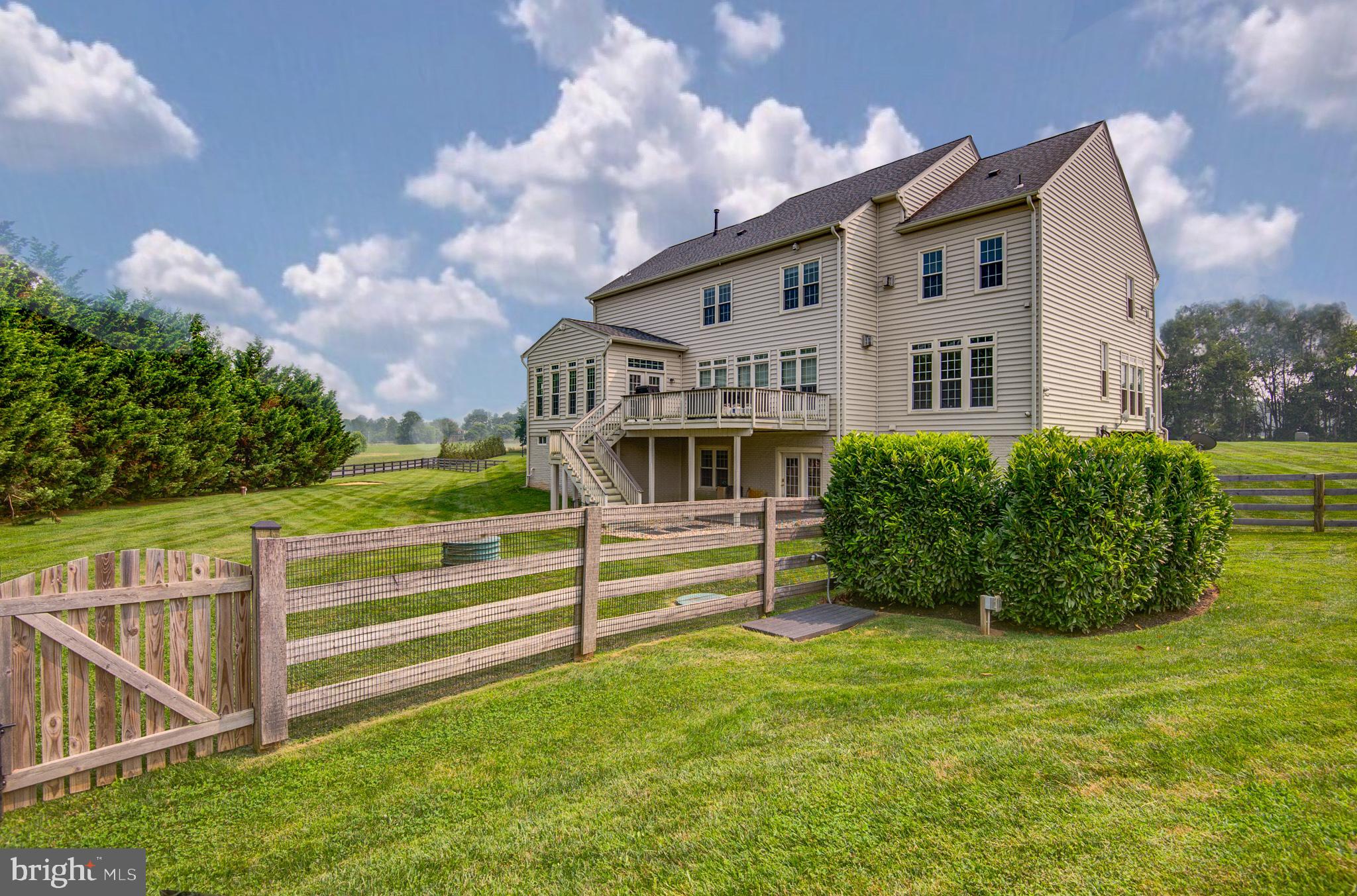 EAGLE CREEK - Residential