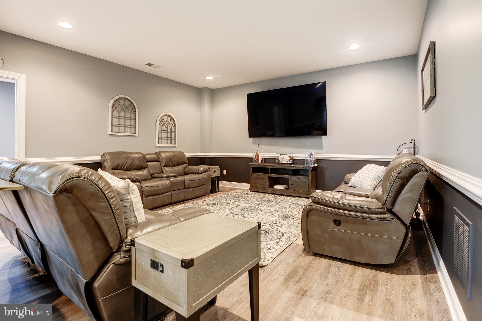 EAGLE CREEK - Residential