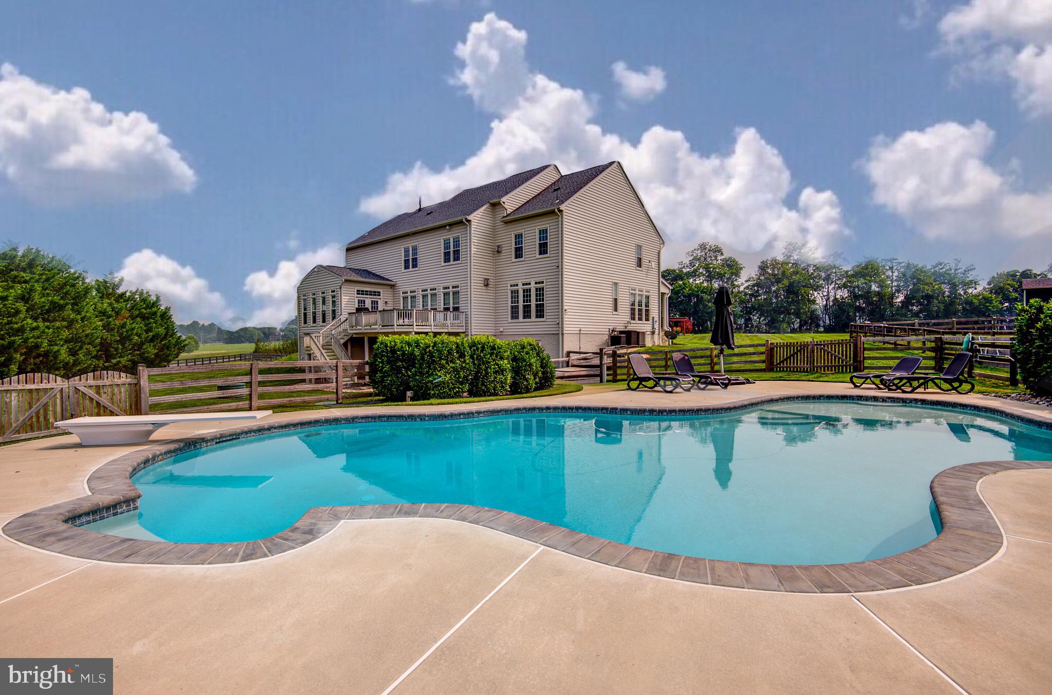 EAGLE CREEK - Residential