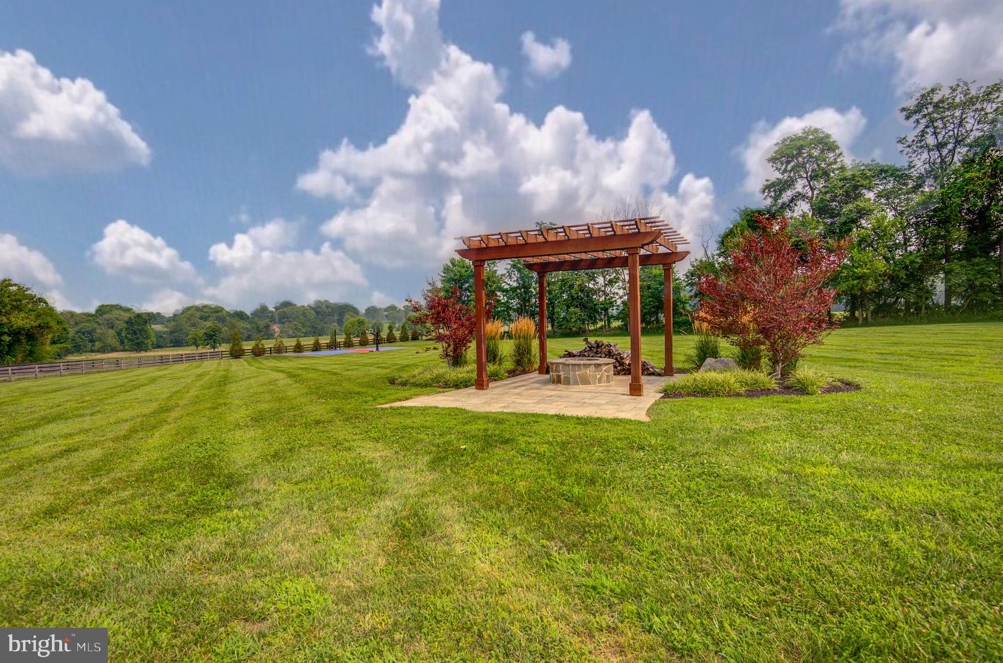 EAGLE CREEK - Residential