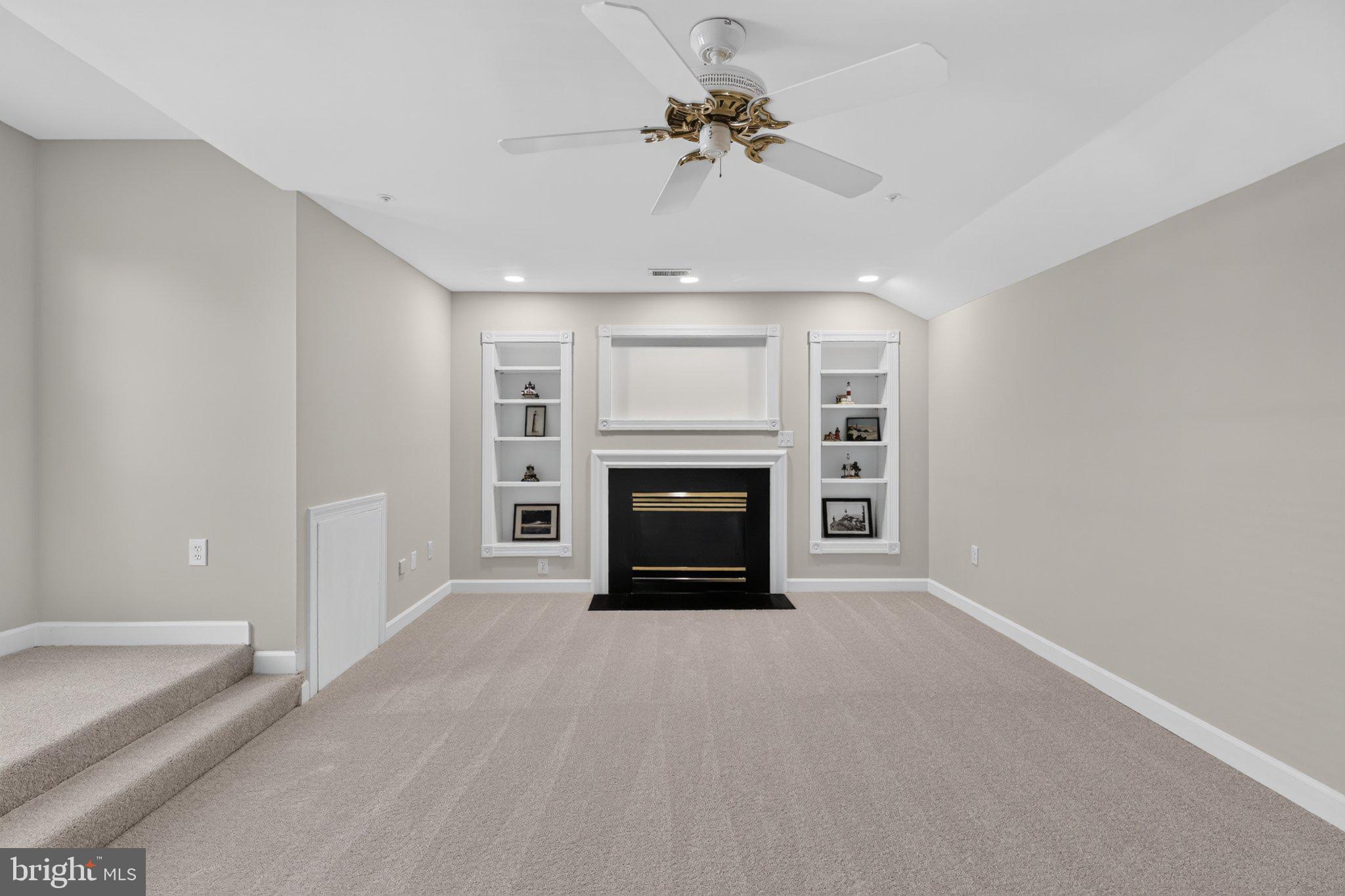 POTOMAC GLEN - Residential