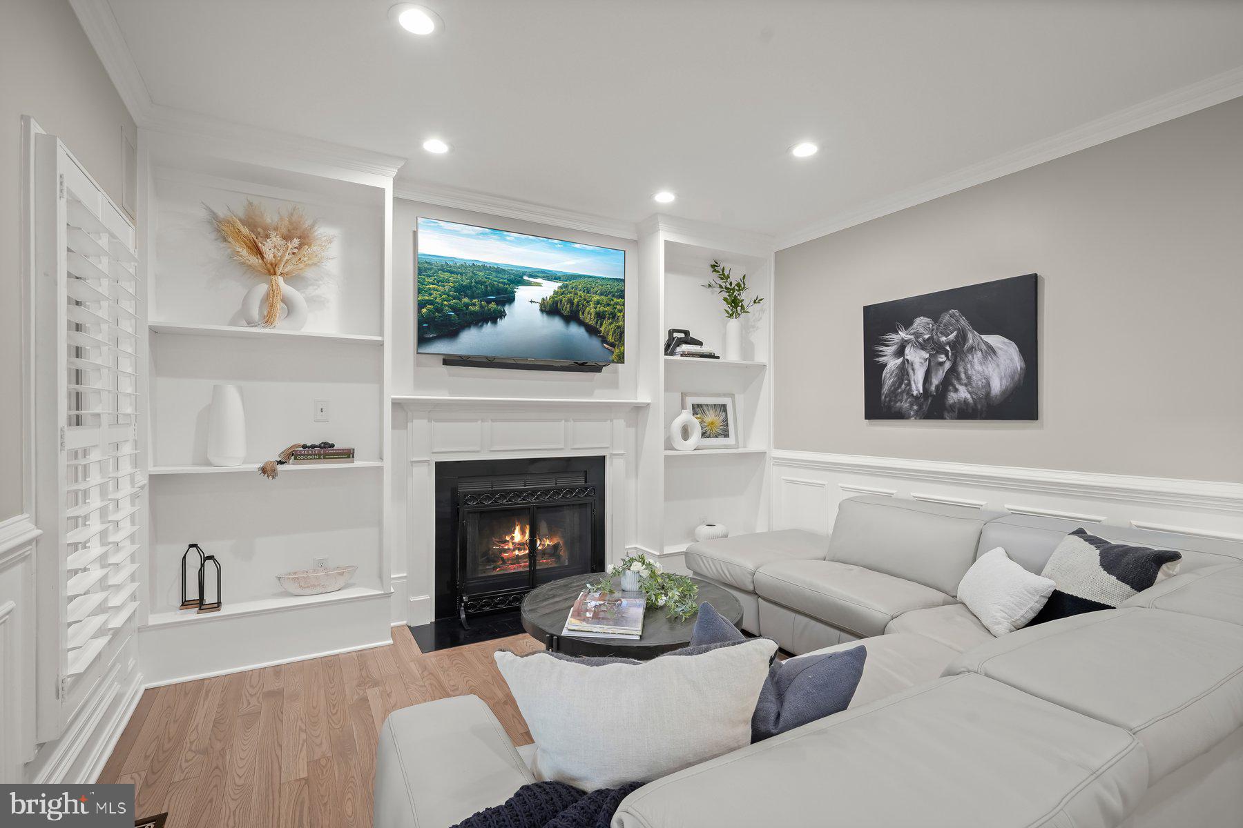 ASHLEY SPRINGS - Residential