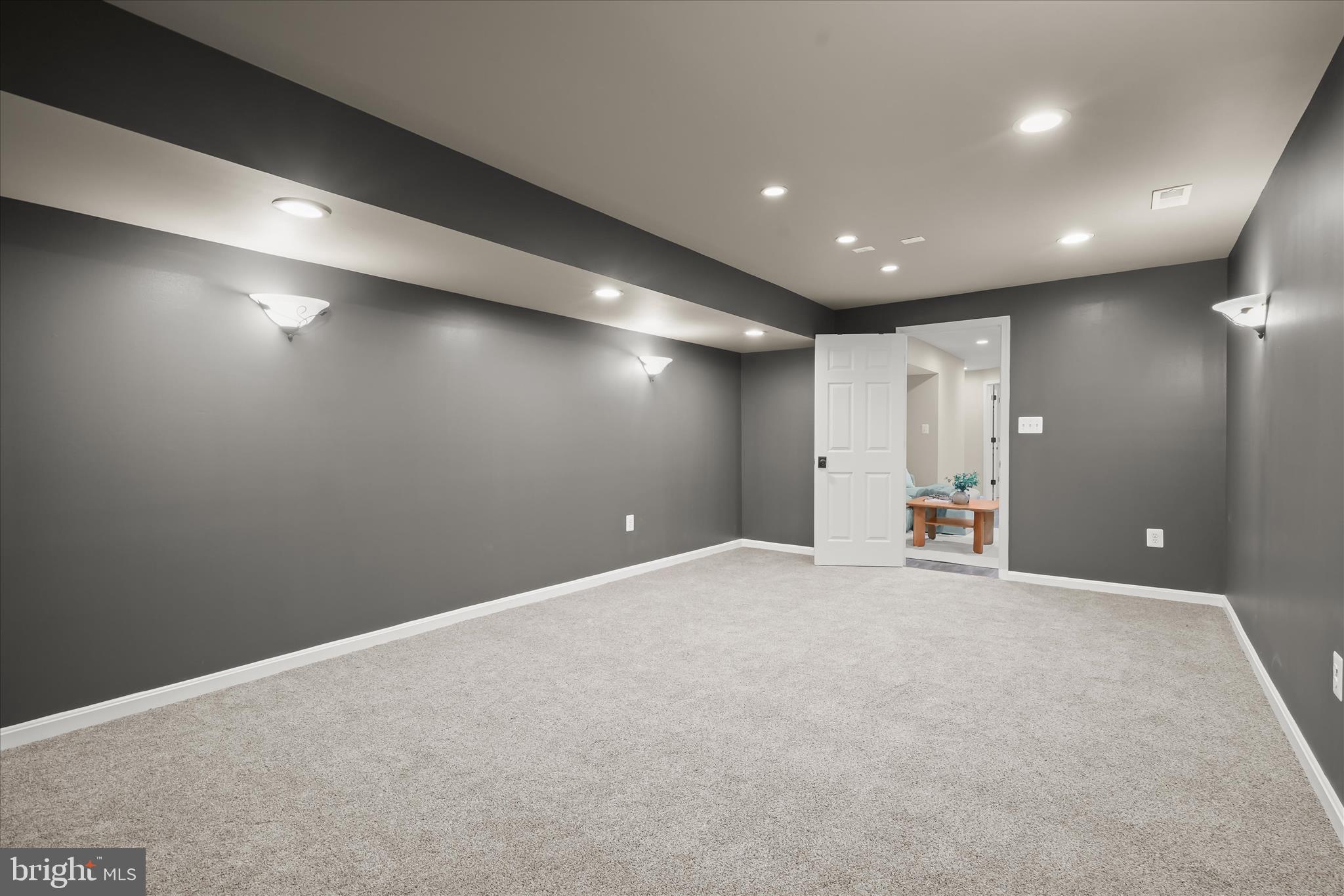 ASHLEY SPRINGS - Residential