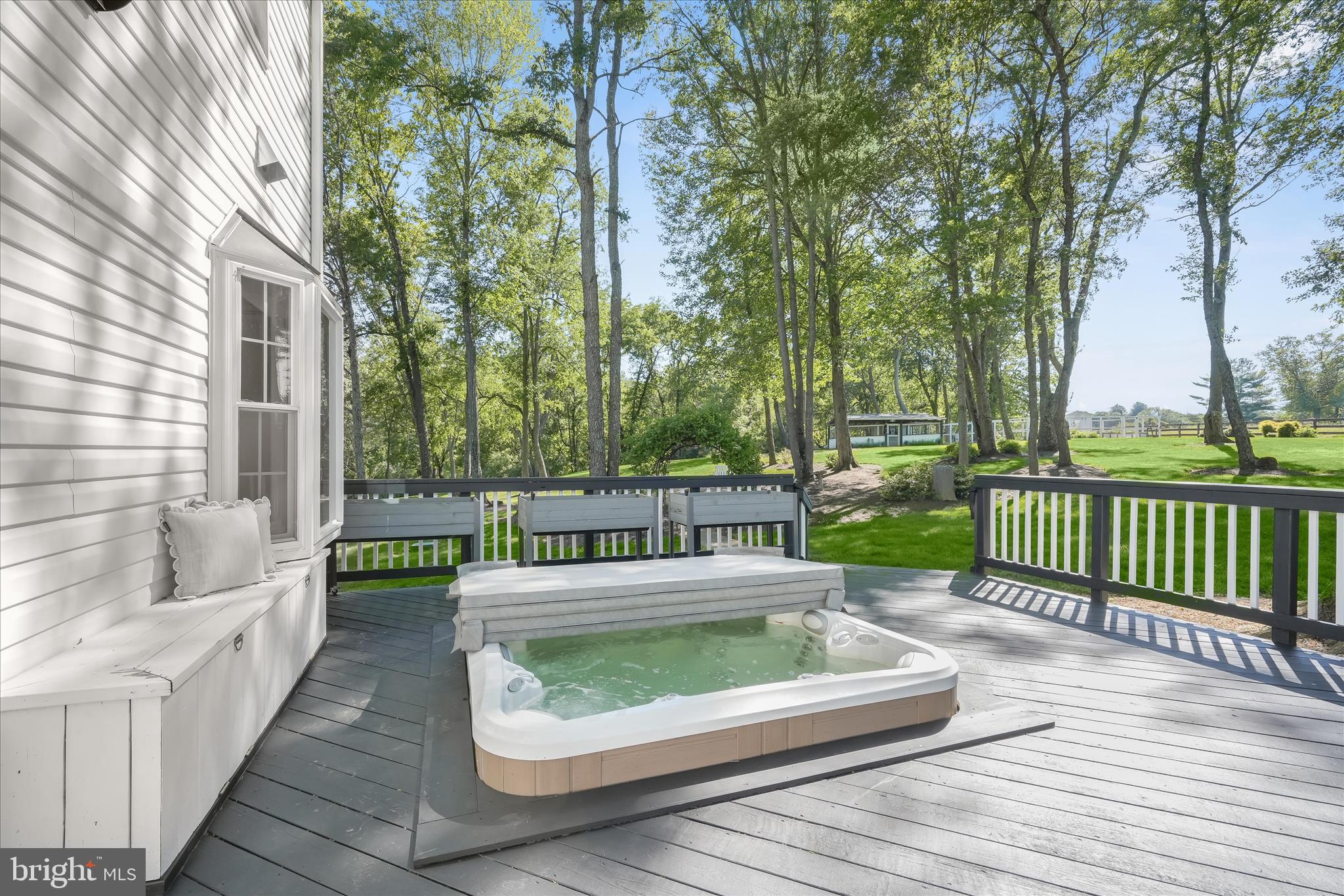 ASHLEY SPRINGS - Residential