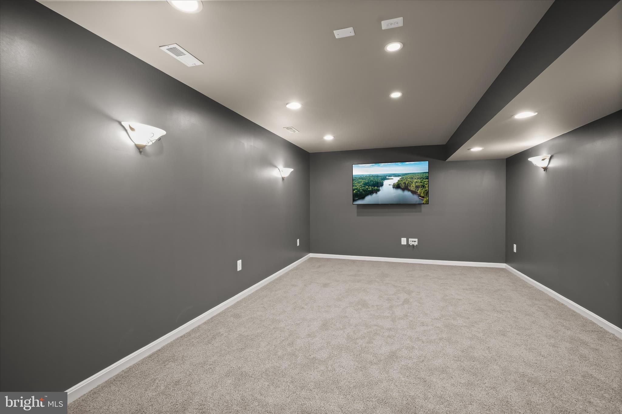 ASHLEY SPRINGS - Residential