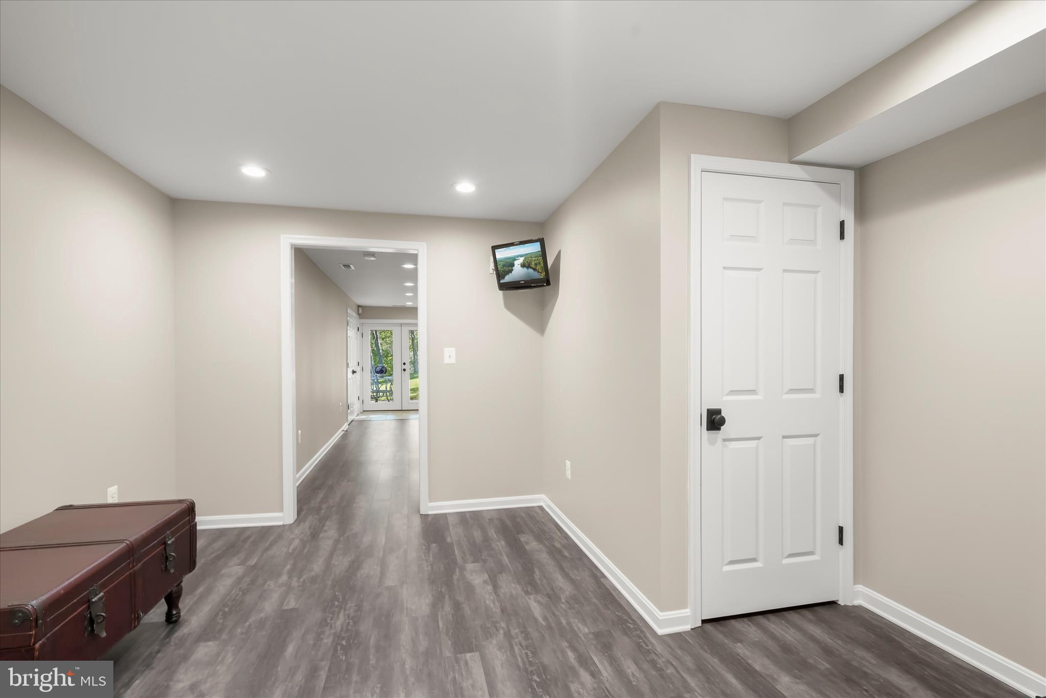 ASHLEY SPRINGS - Residential