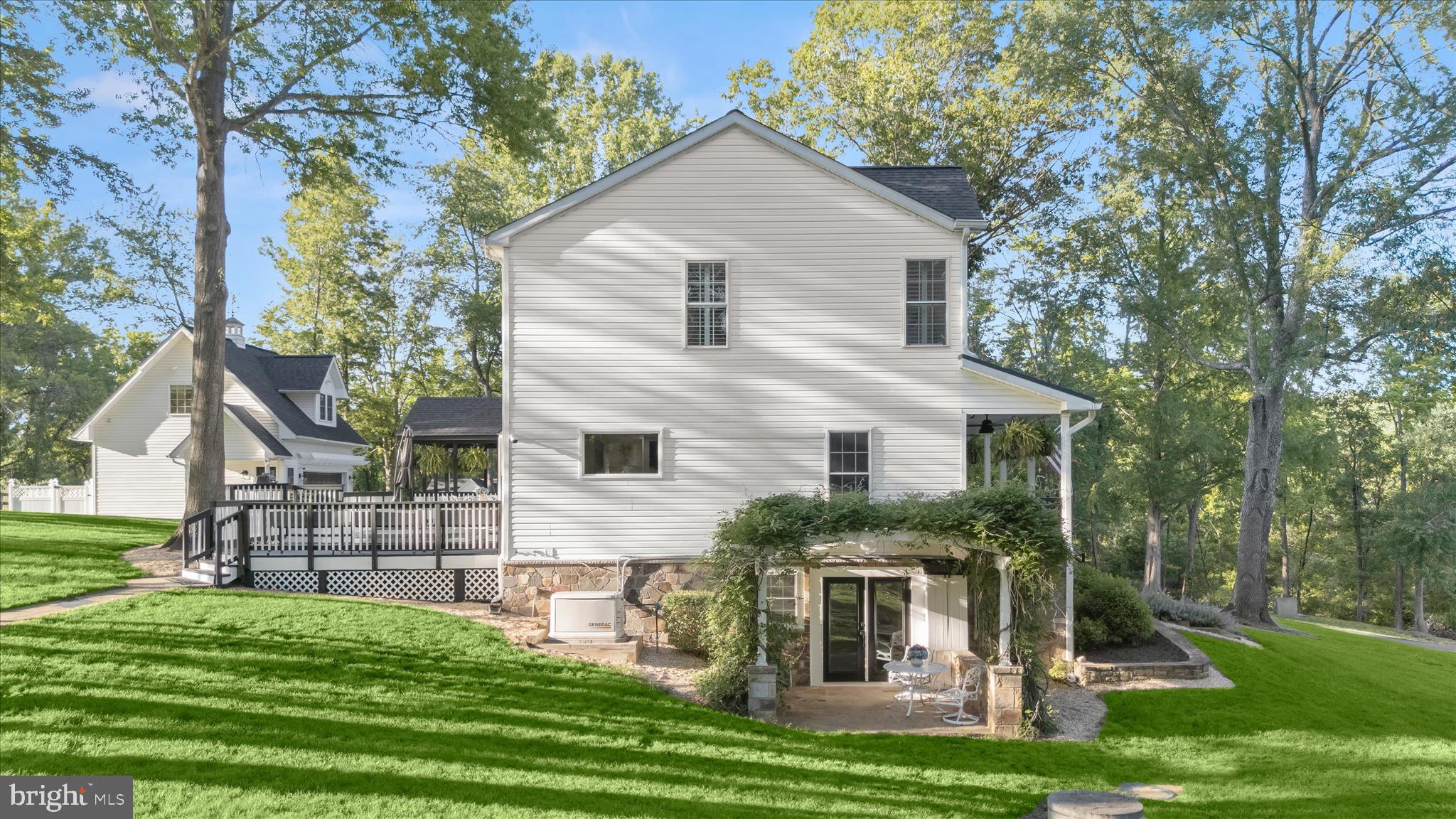 ASHLEY SPRINGS - Residential