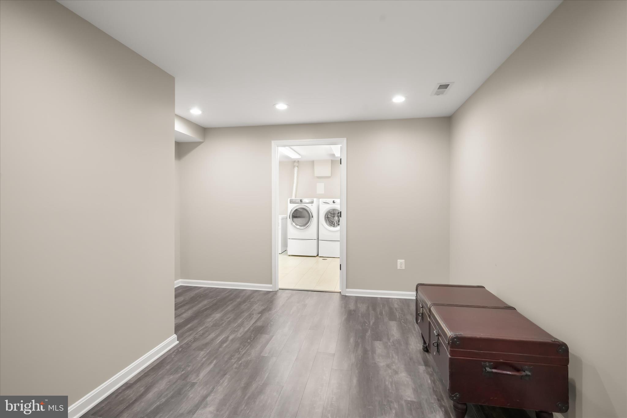 ASHLEY SPRINGS - Residential