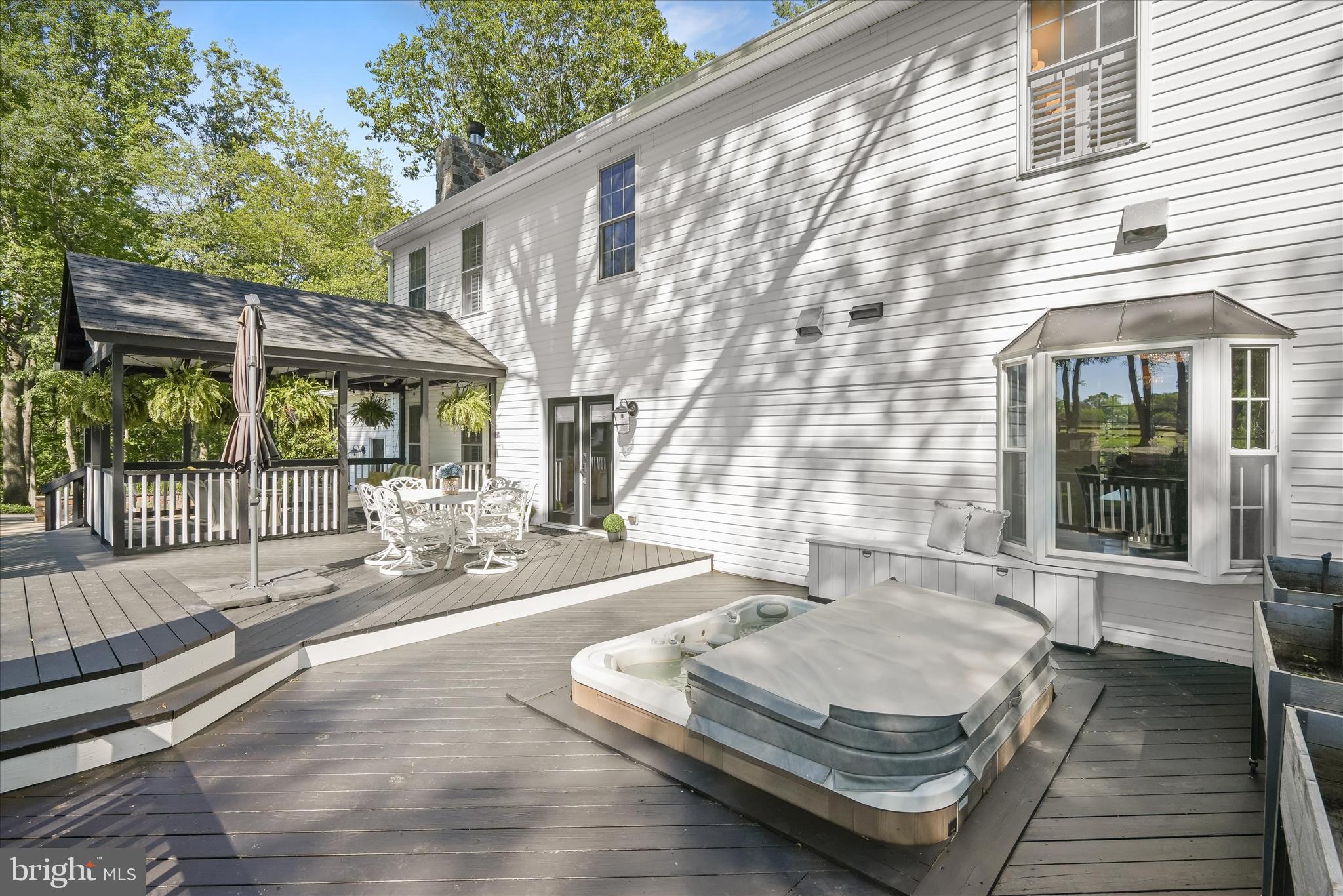 ASHLEY SPRINGS - Residential