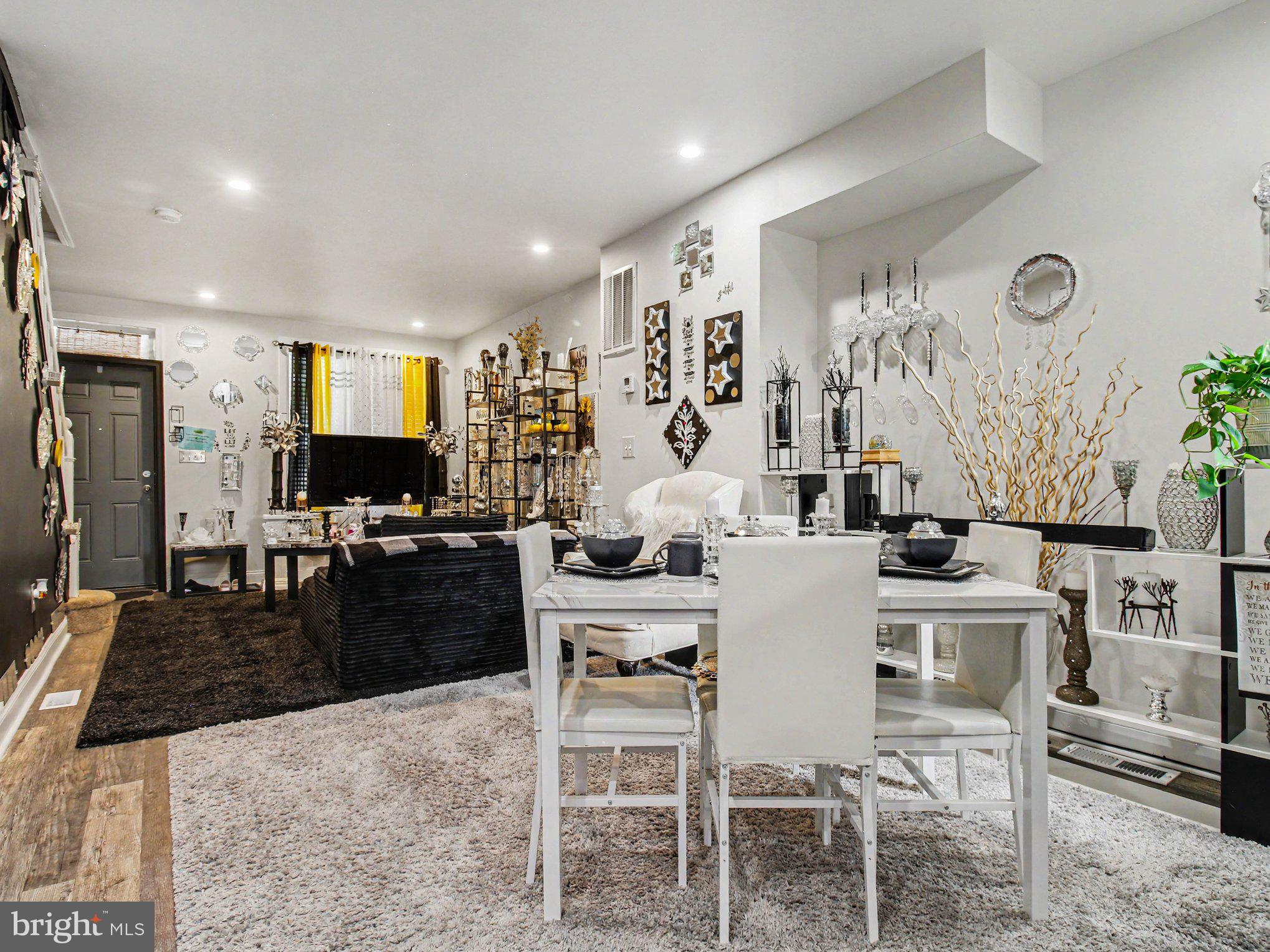 MONTEBELLO - Residential