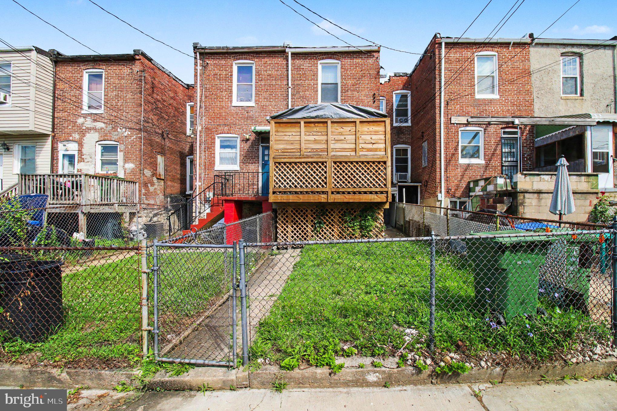 MONTEBELLO - Residential