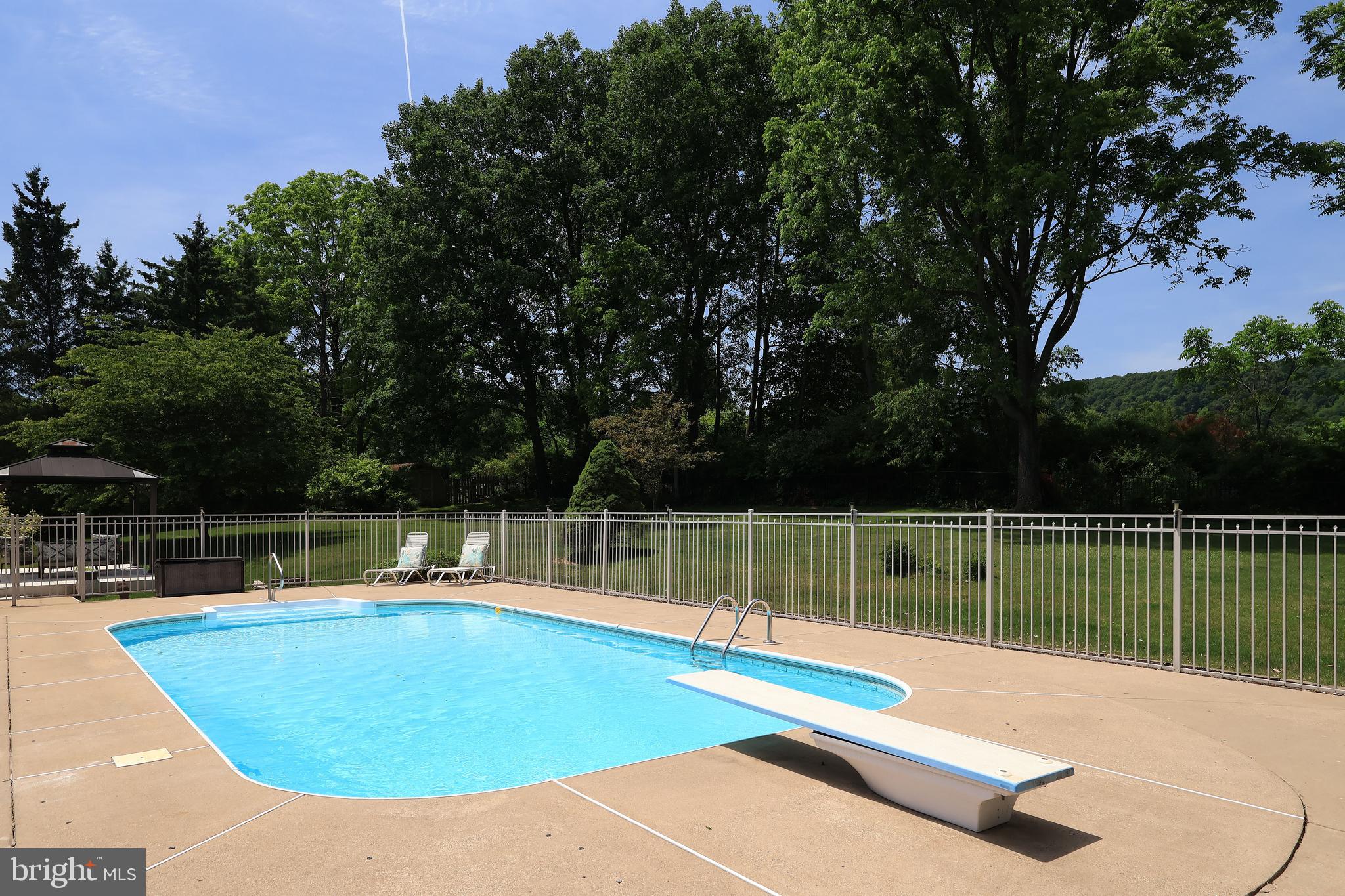 GRAYCAIRN - Residential