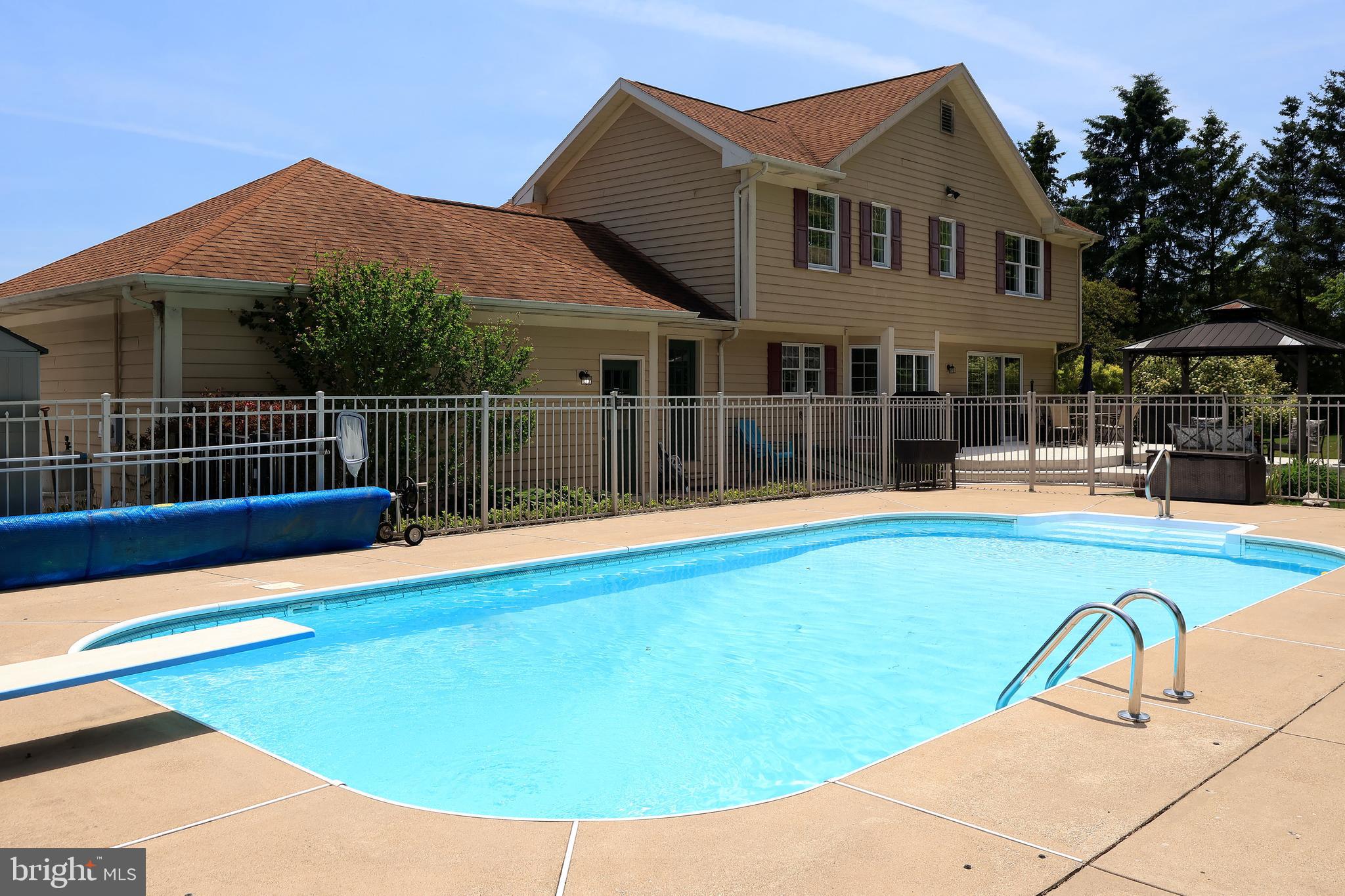 GRAYCAIRN - Residential