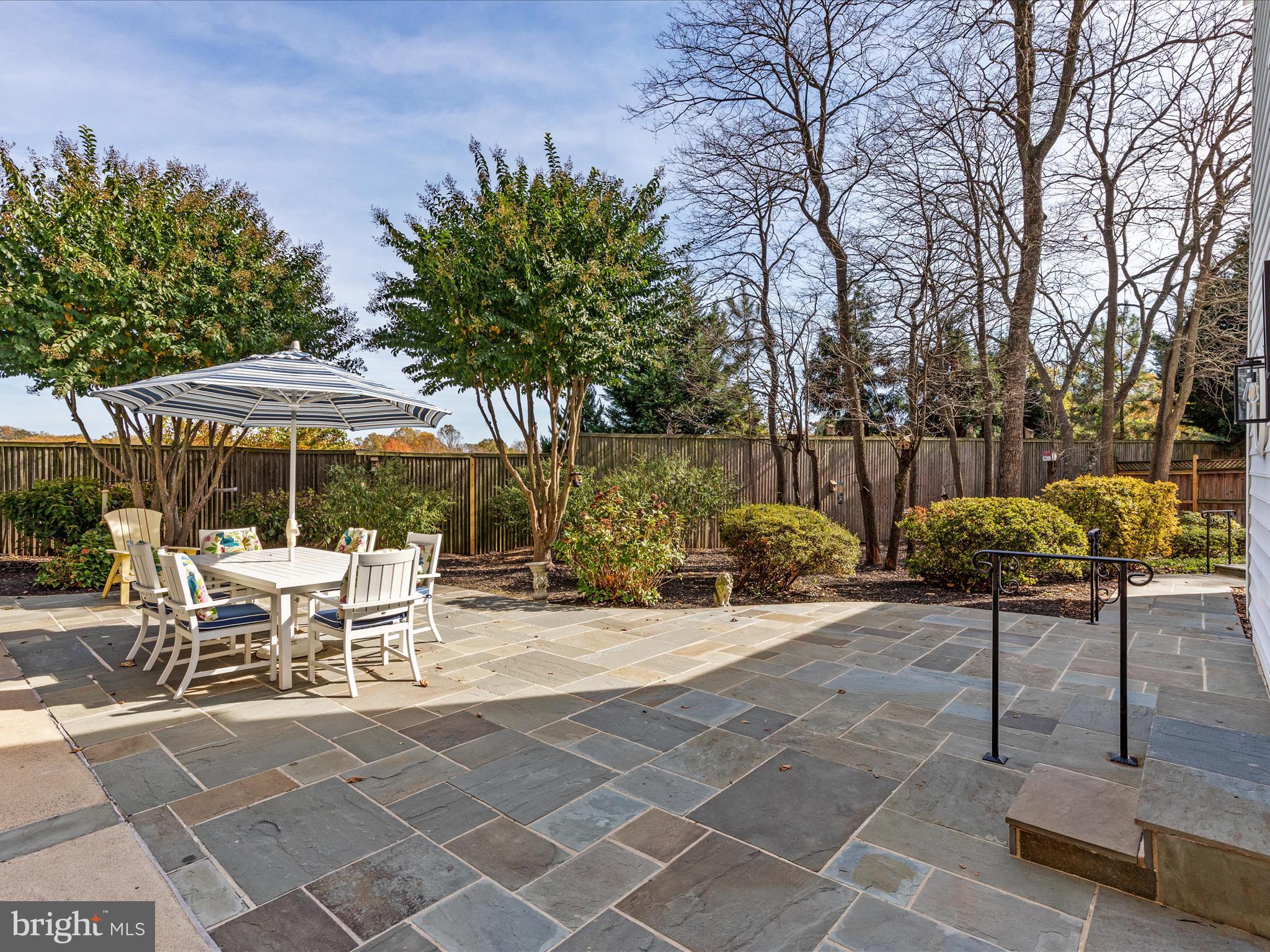 LANGLEY OAKS - Residential