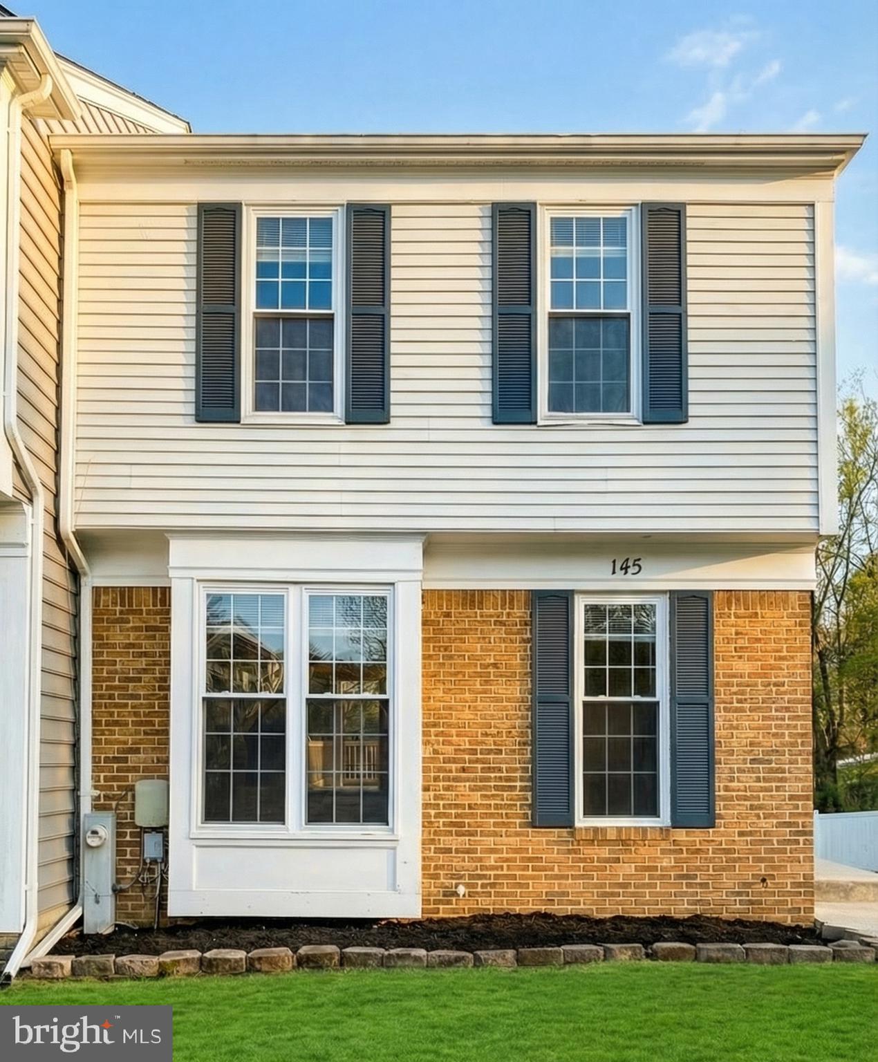 PLEASANT HILLS - Residential Lease