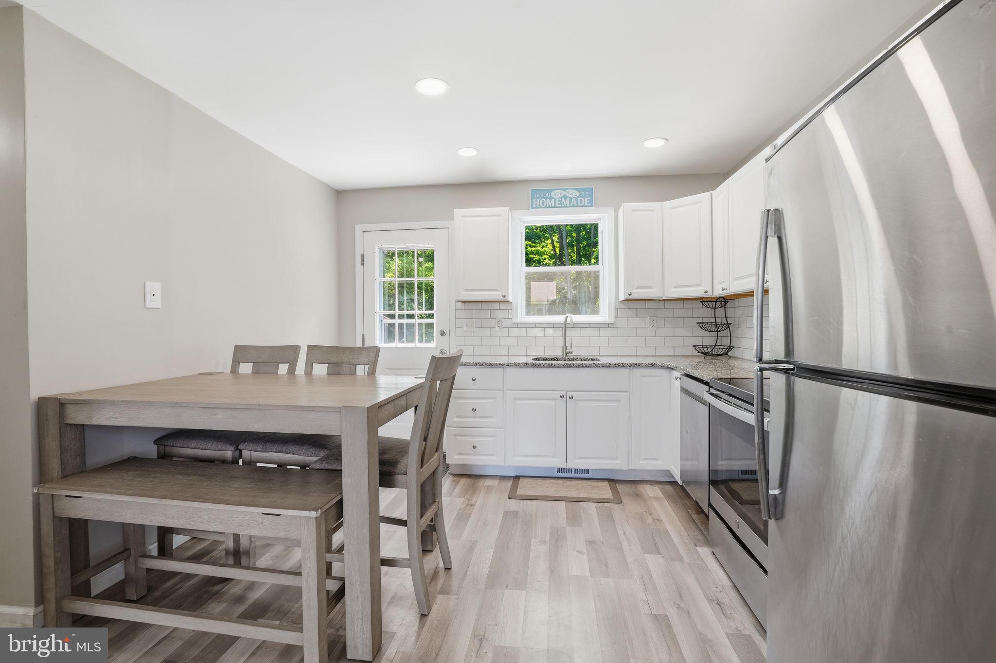 MAPLE SHADE - Residential