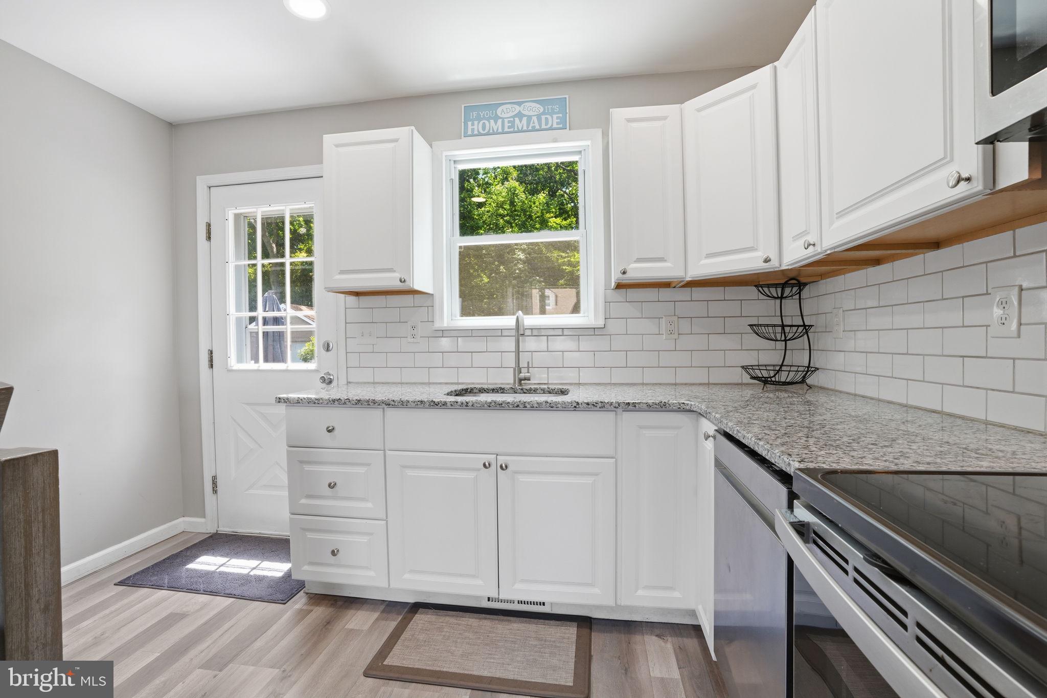 MAPLE SHADE - Residential