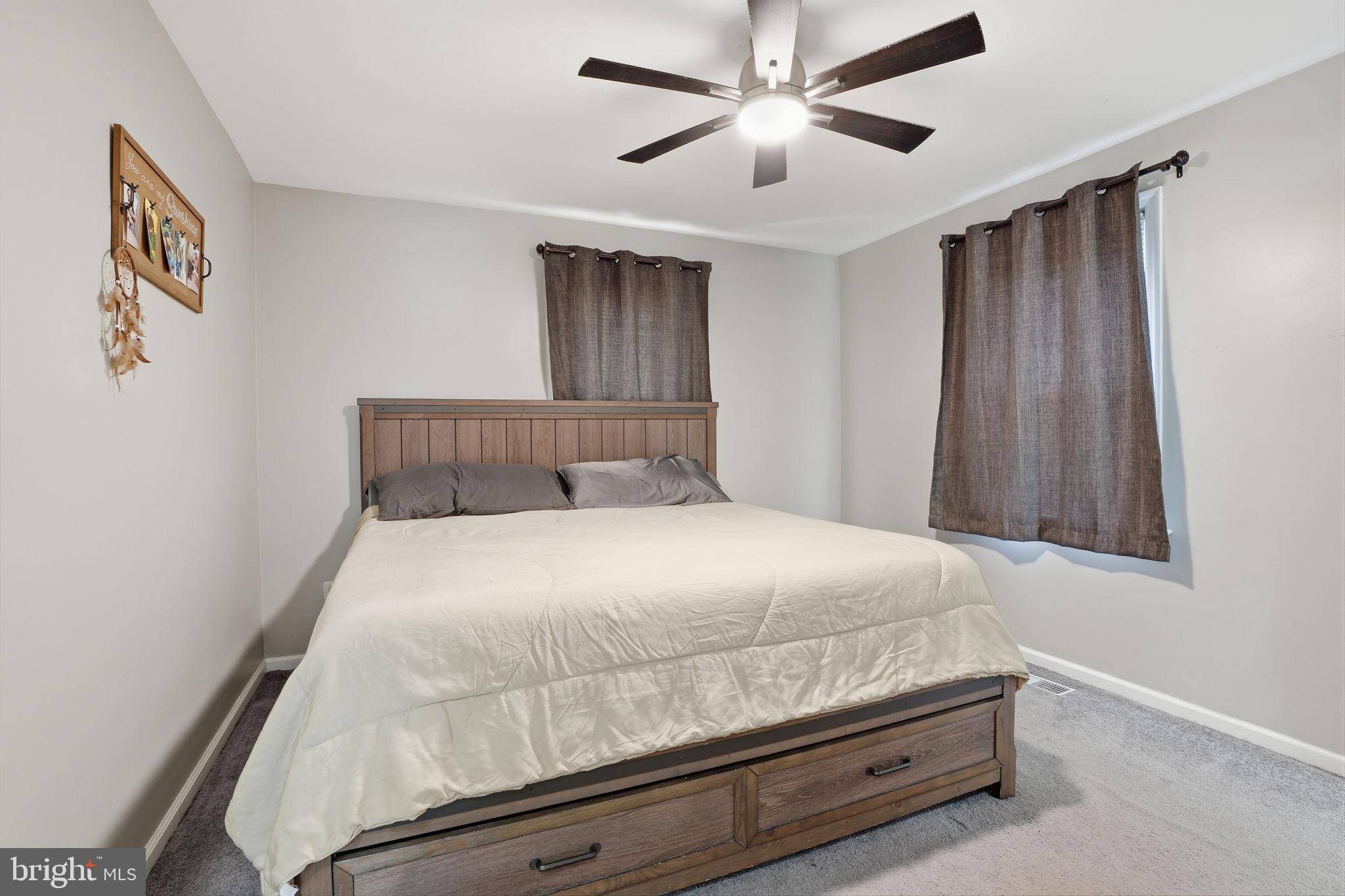 MAPLE SHADE - Residential