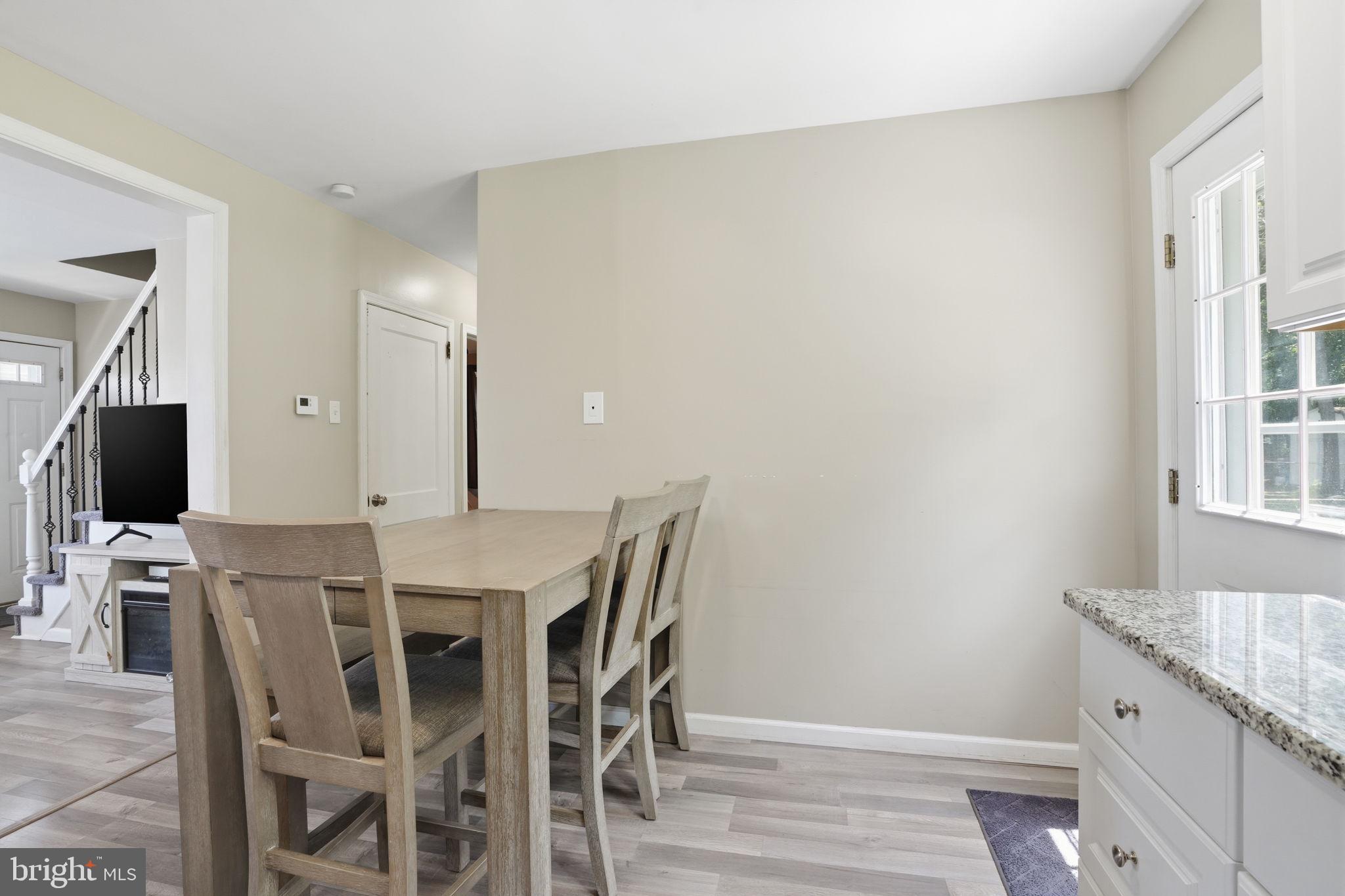 MAPLE SHADE - Residential