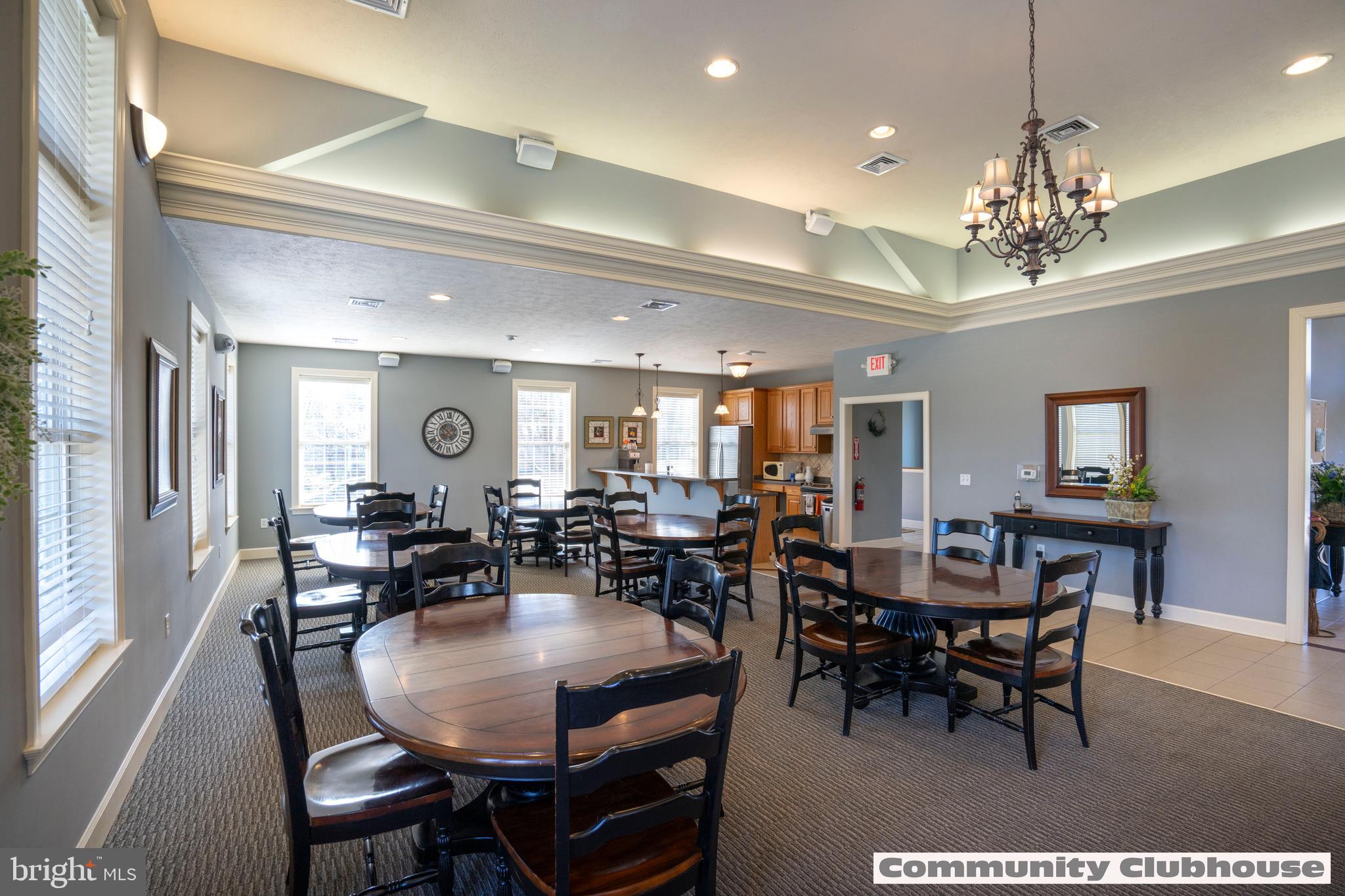 VILLAGE AT PENN STATE - TRADITION POINT - Residential