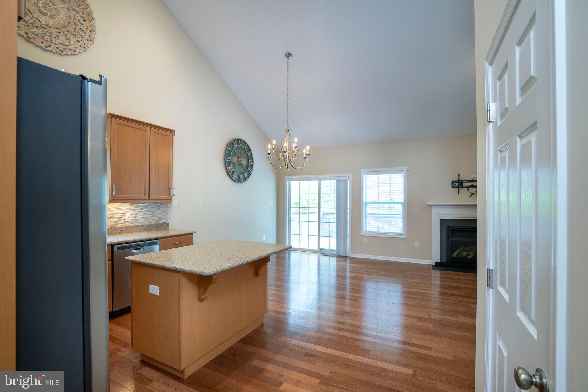 VILLAGE AT PENN STATE - TRADITION POINT - Residential