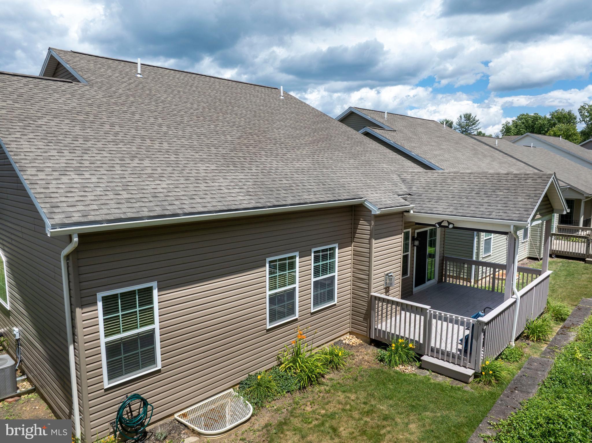 VILLAGE AT PENN STATE - TRADITION POINT - Residential