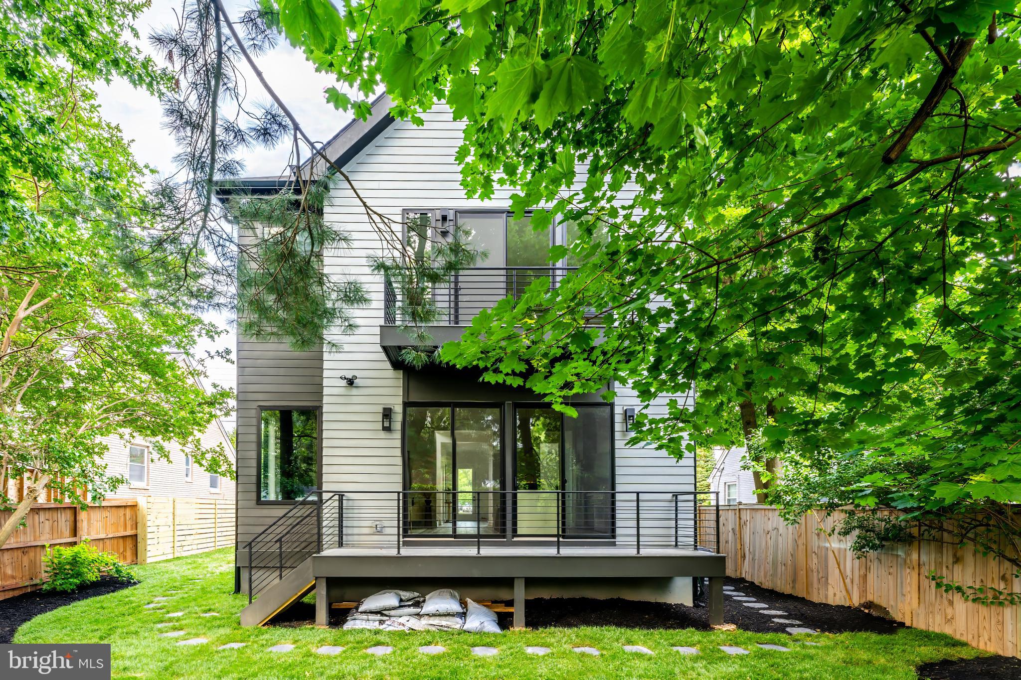 SUMMIT VEITCH - Residential