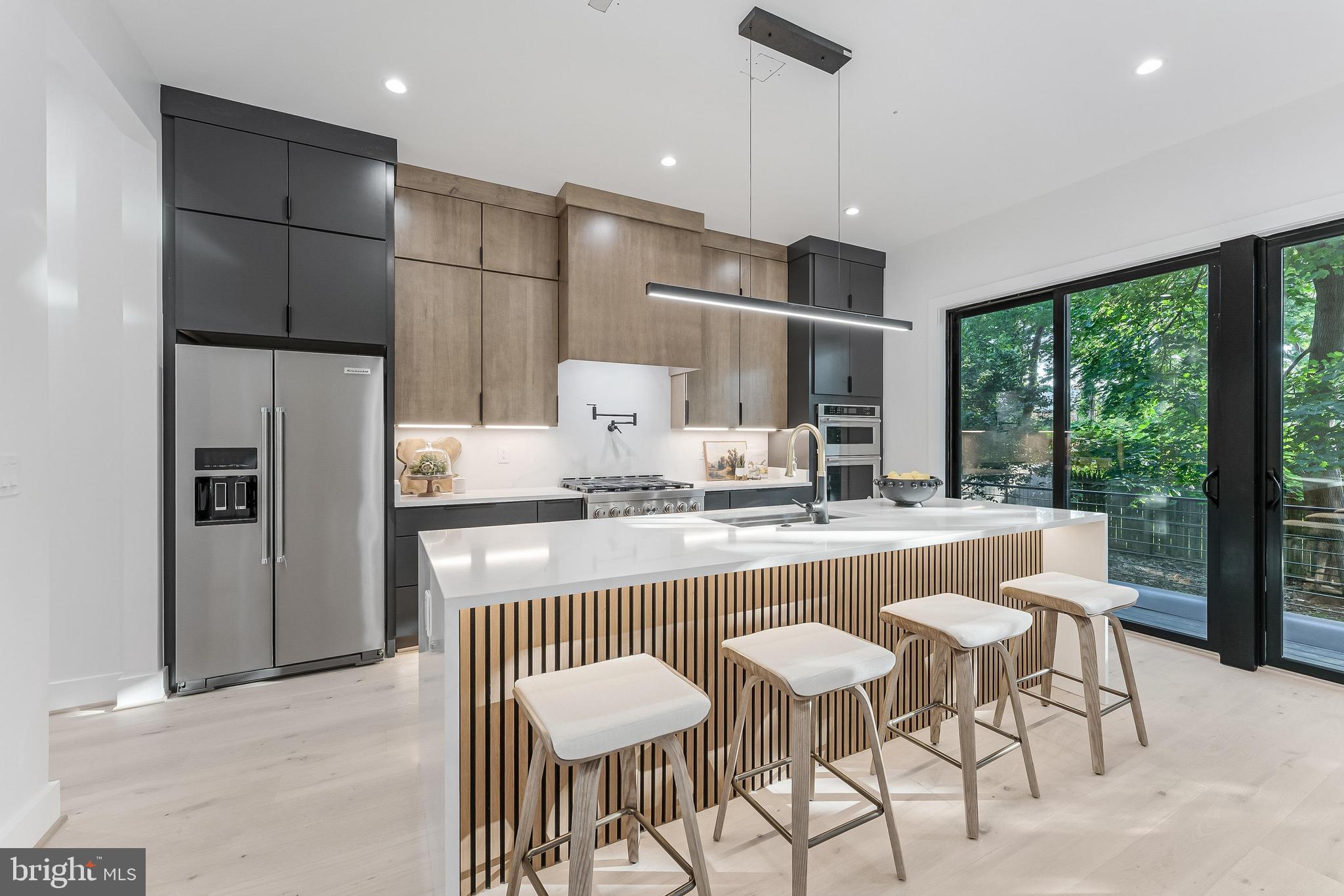 SUMMIT VEITCH - Residential
