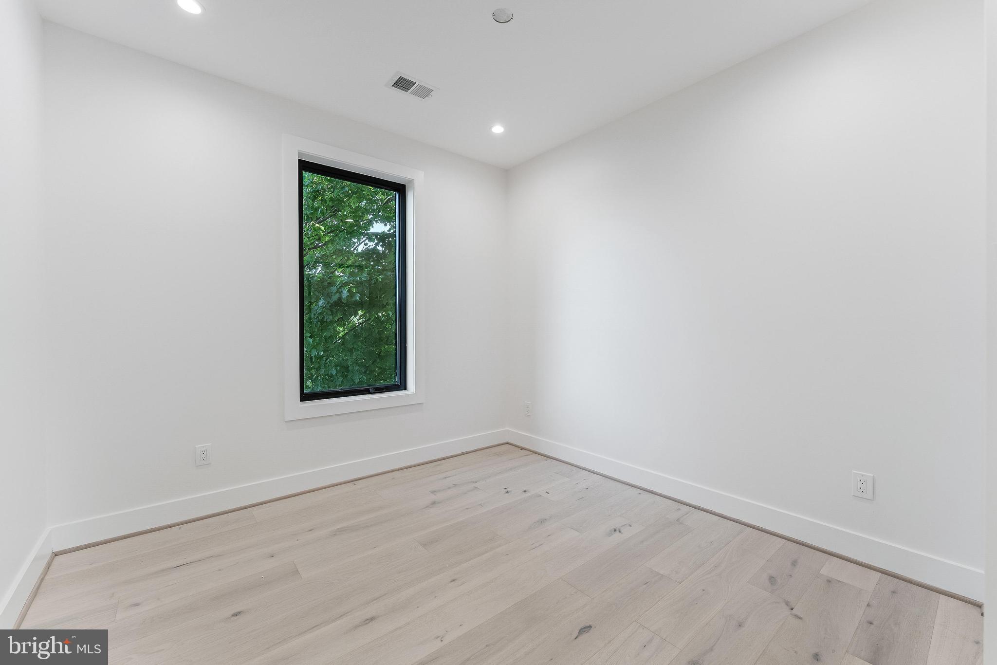 SUMMIT VEITCH - Residential