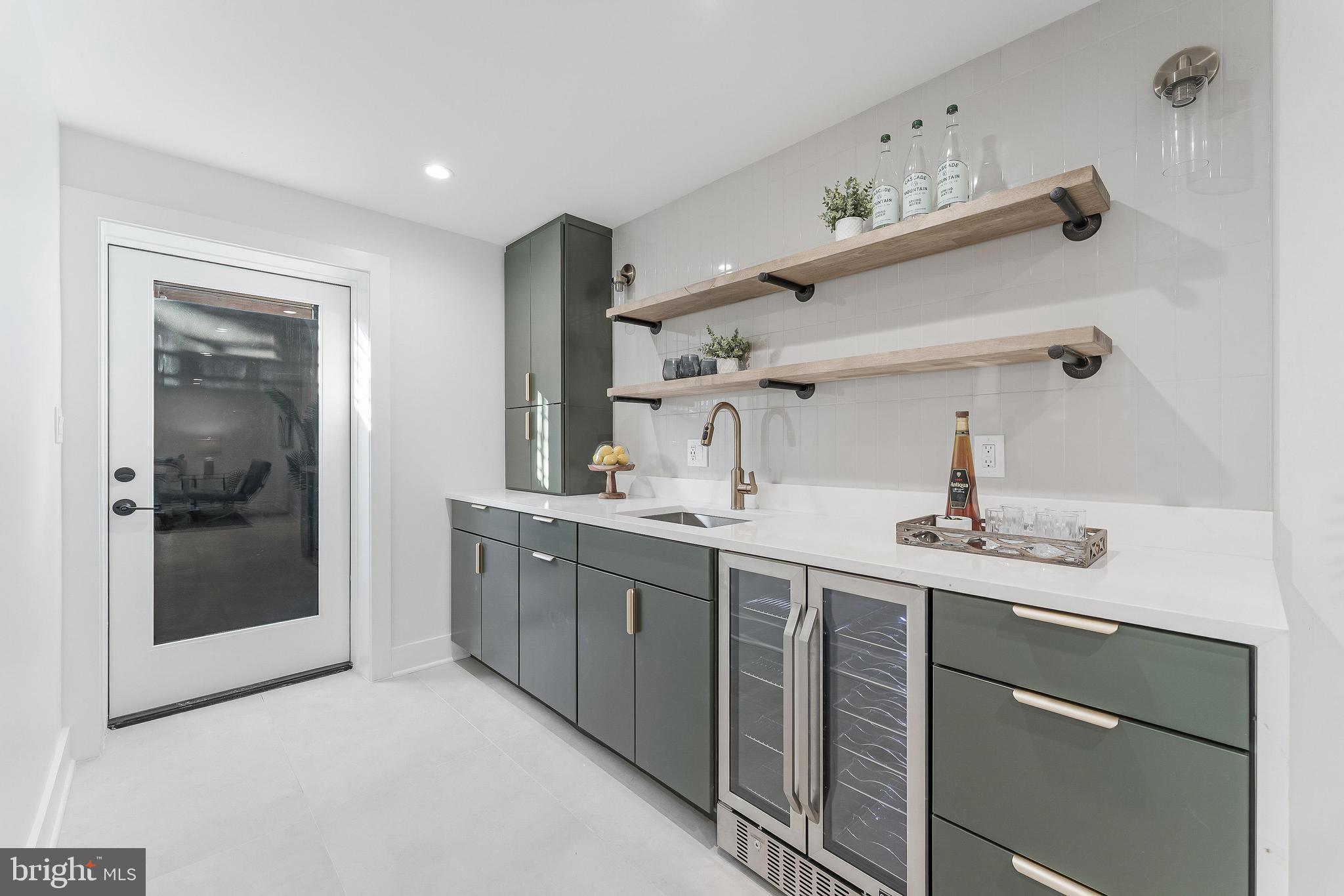 SUMMIT VEITCH - Residential