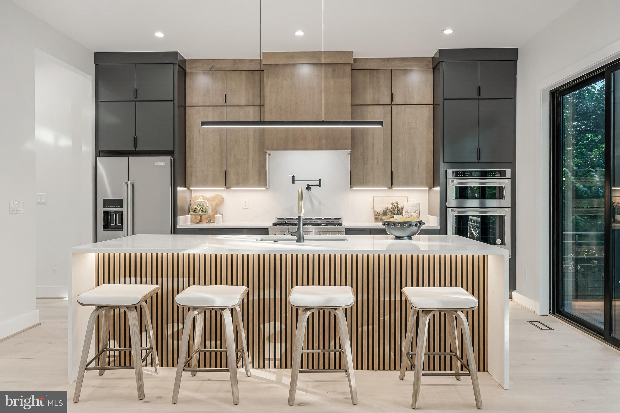 SUMMIT VEITCH - Residential