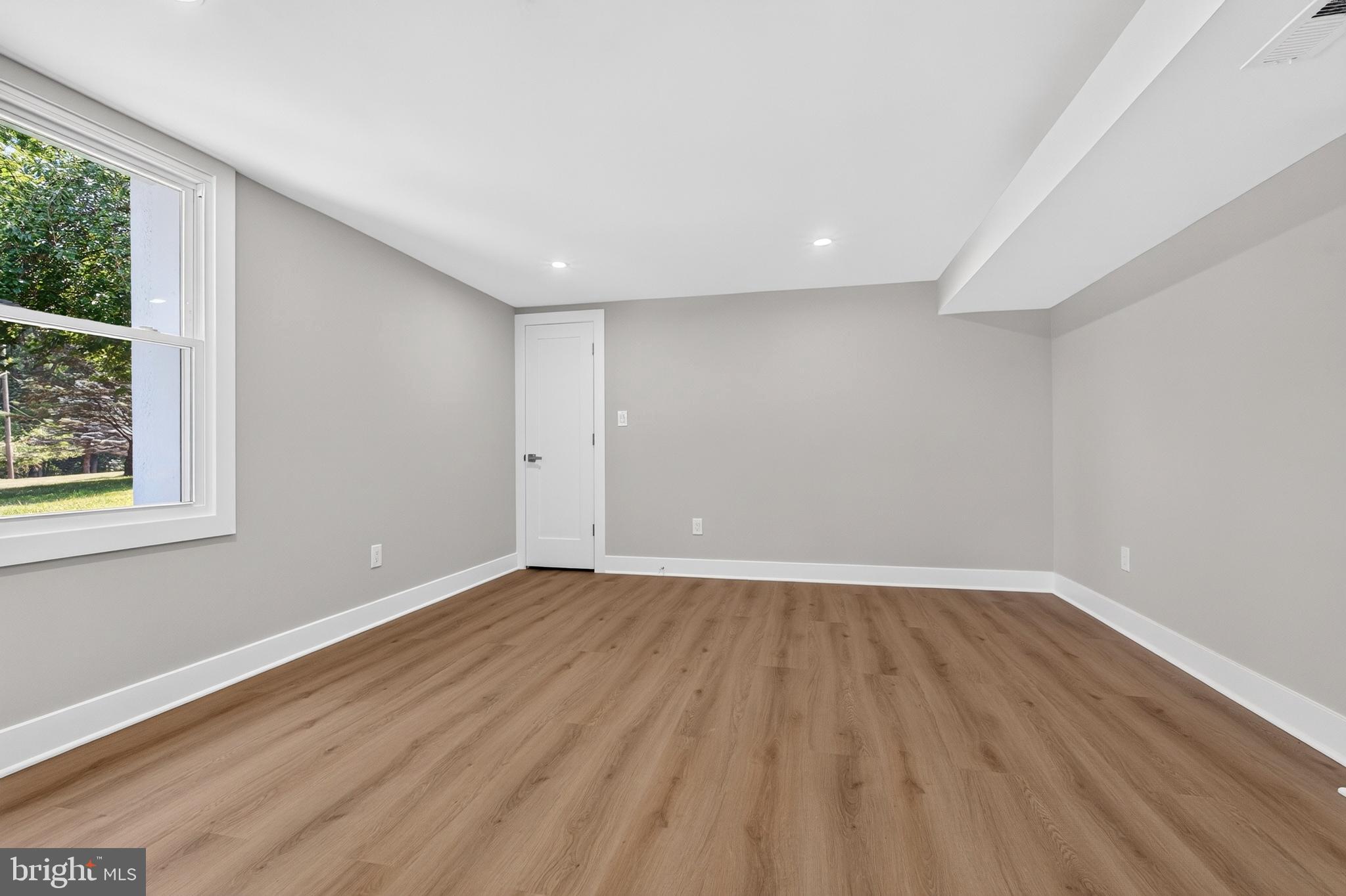 HAMPTON - Residential
