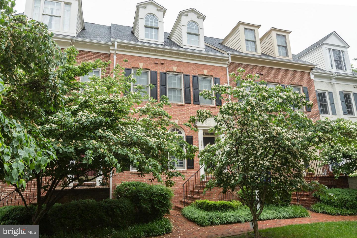 TYSONS VILLAGE - Residential Lease