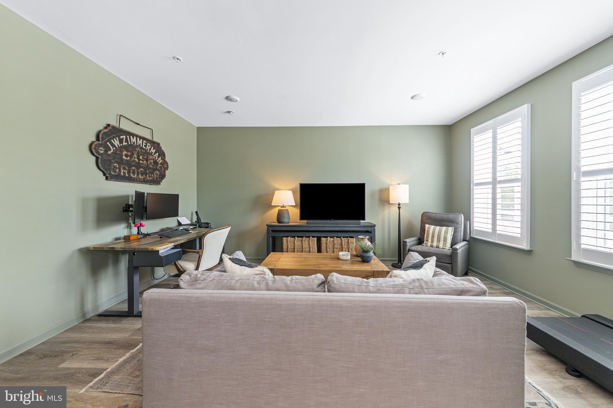STEELPOINTE - Residential