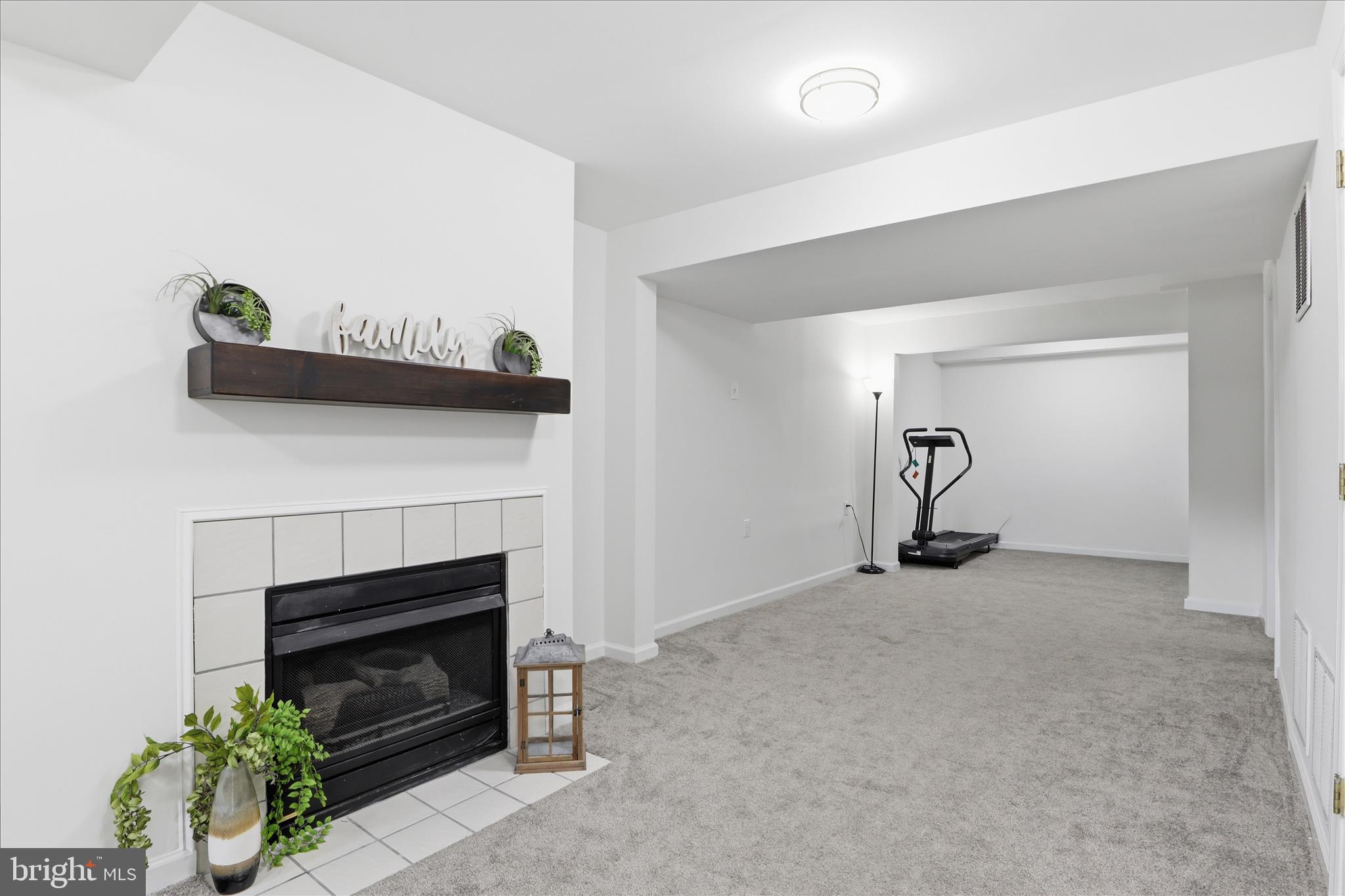 LARK BROWN CROSSING - Residential