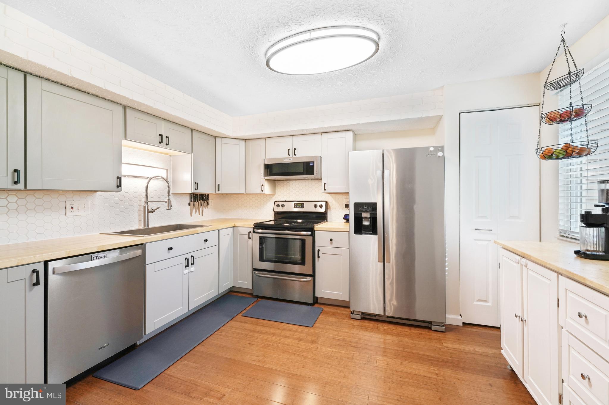 NEWINGTON FOREST - Residential