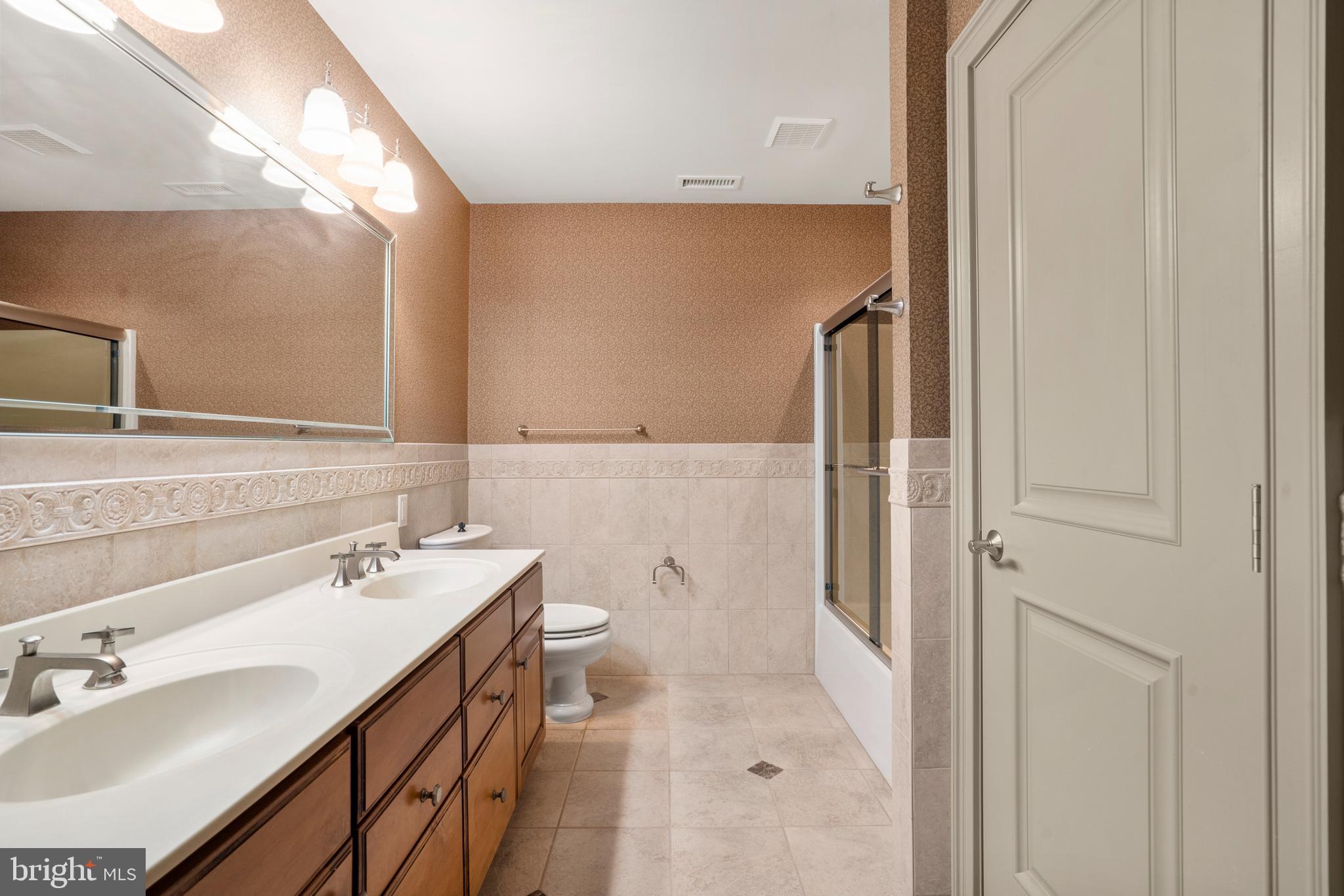 DOYLESTOWN - Residential