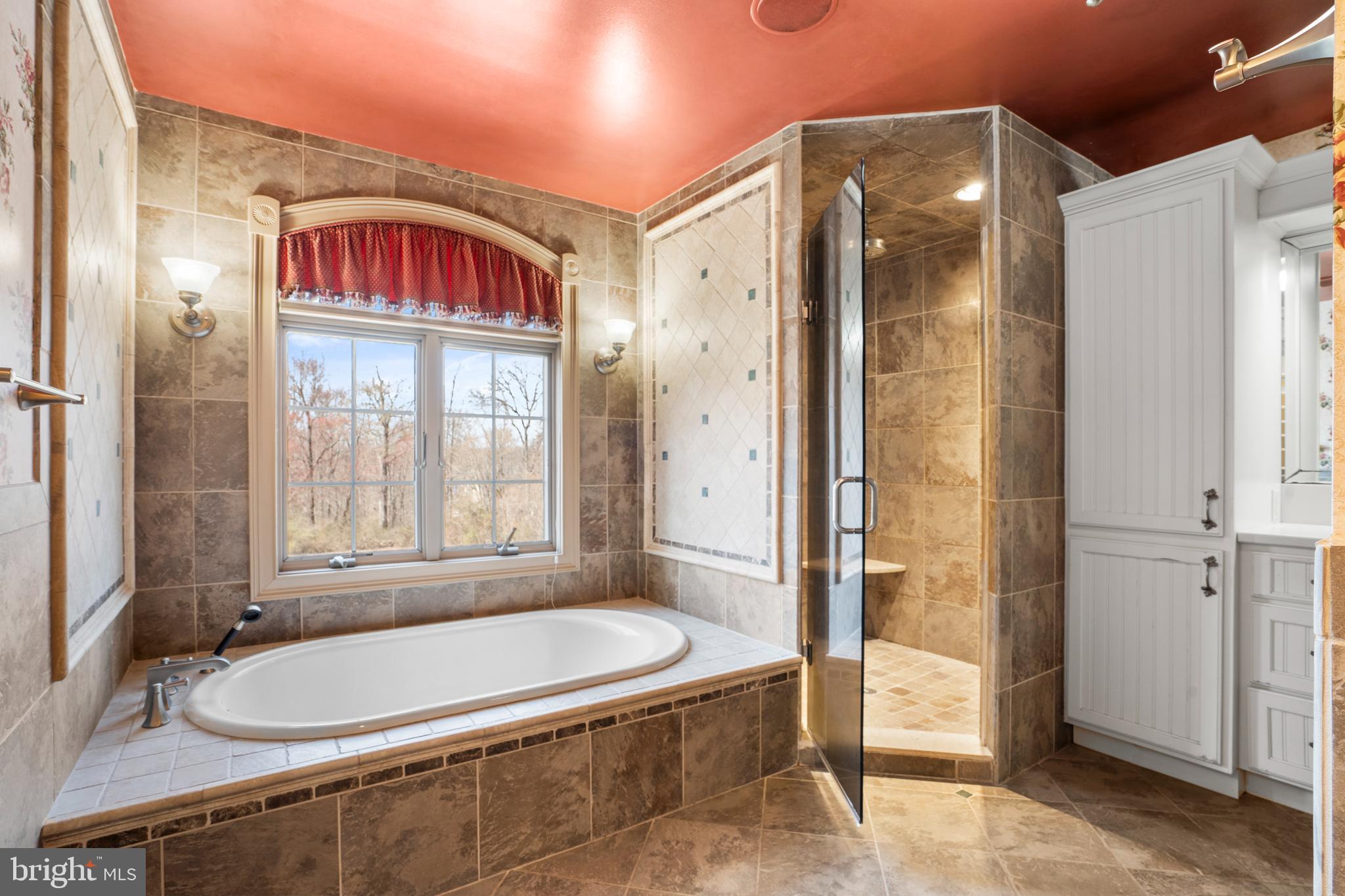 DOYLESTOWN - Residential