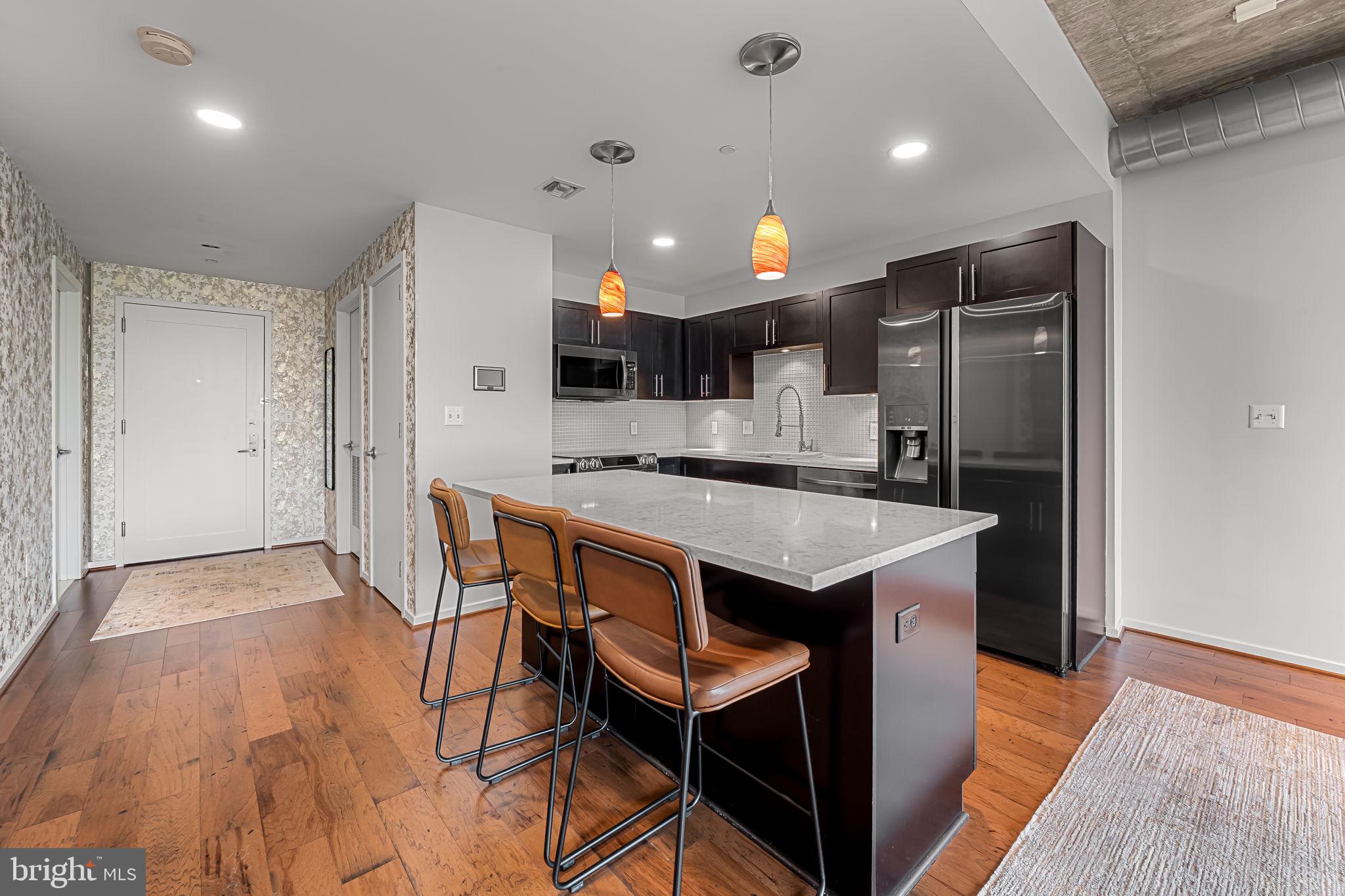 LOCUST POINT - Residential