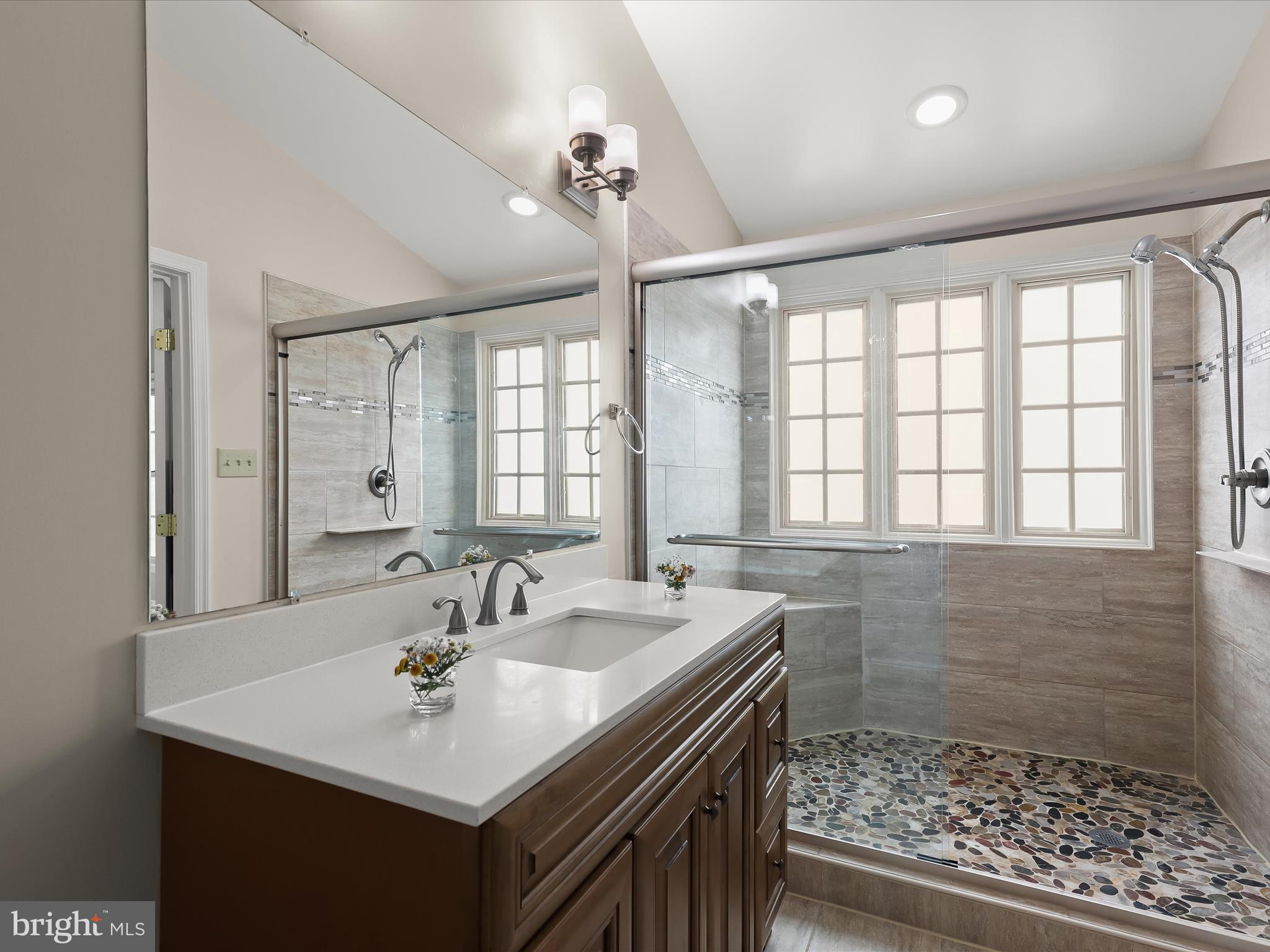 TRAVILAH CREST - Residential