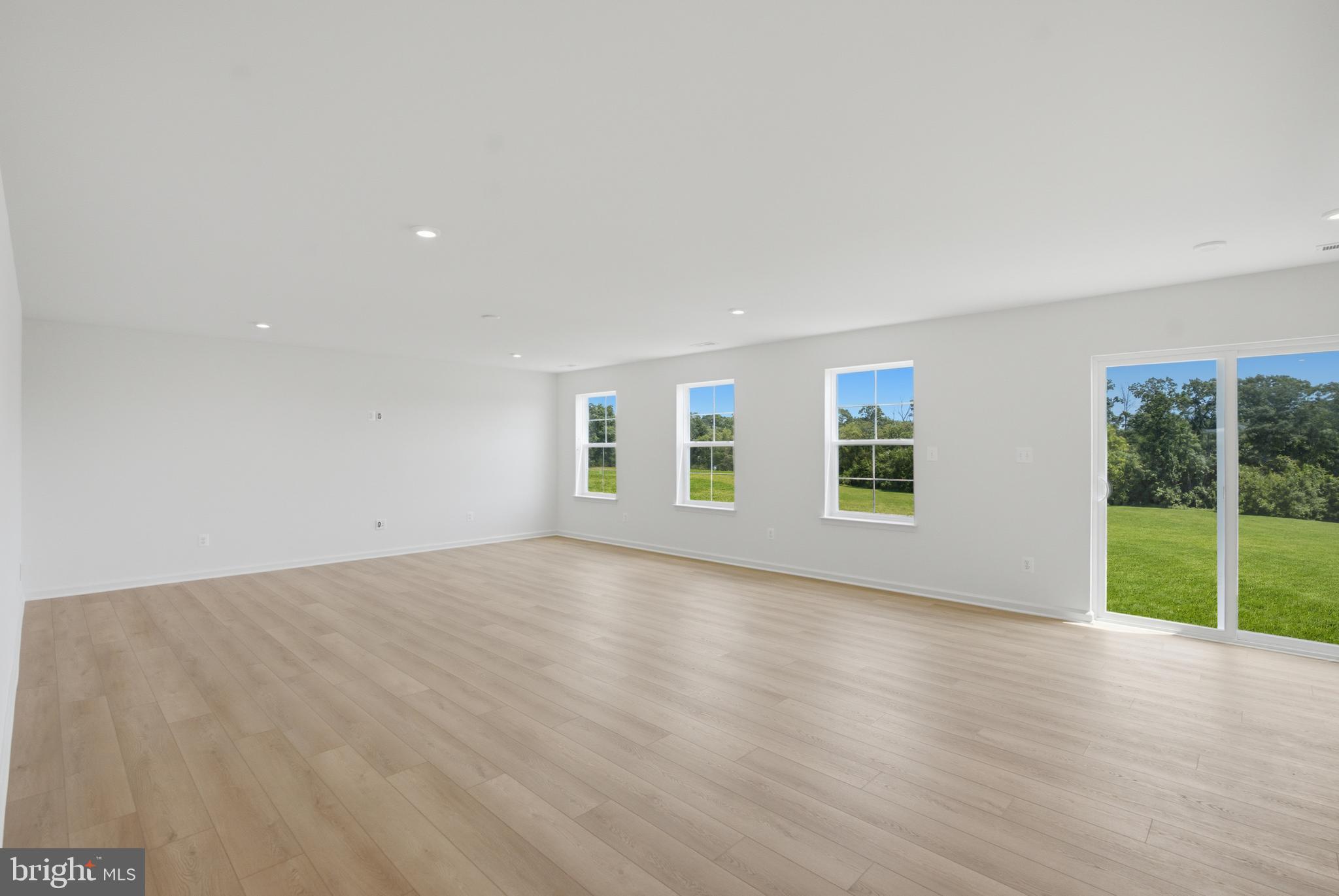 SPRING VIEW FARMS - Residential