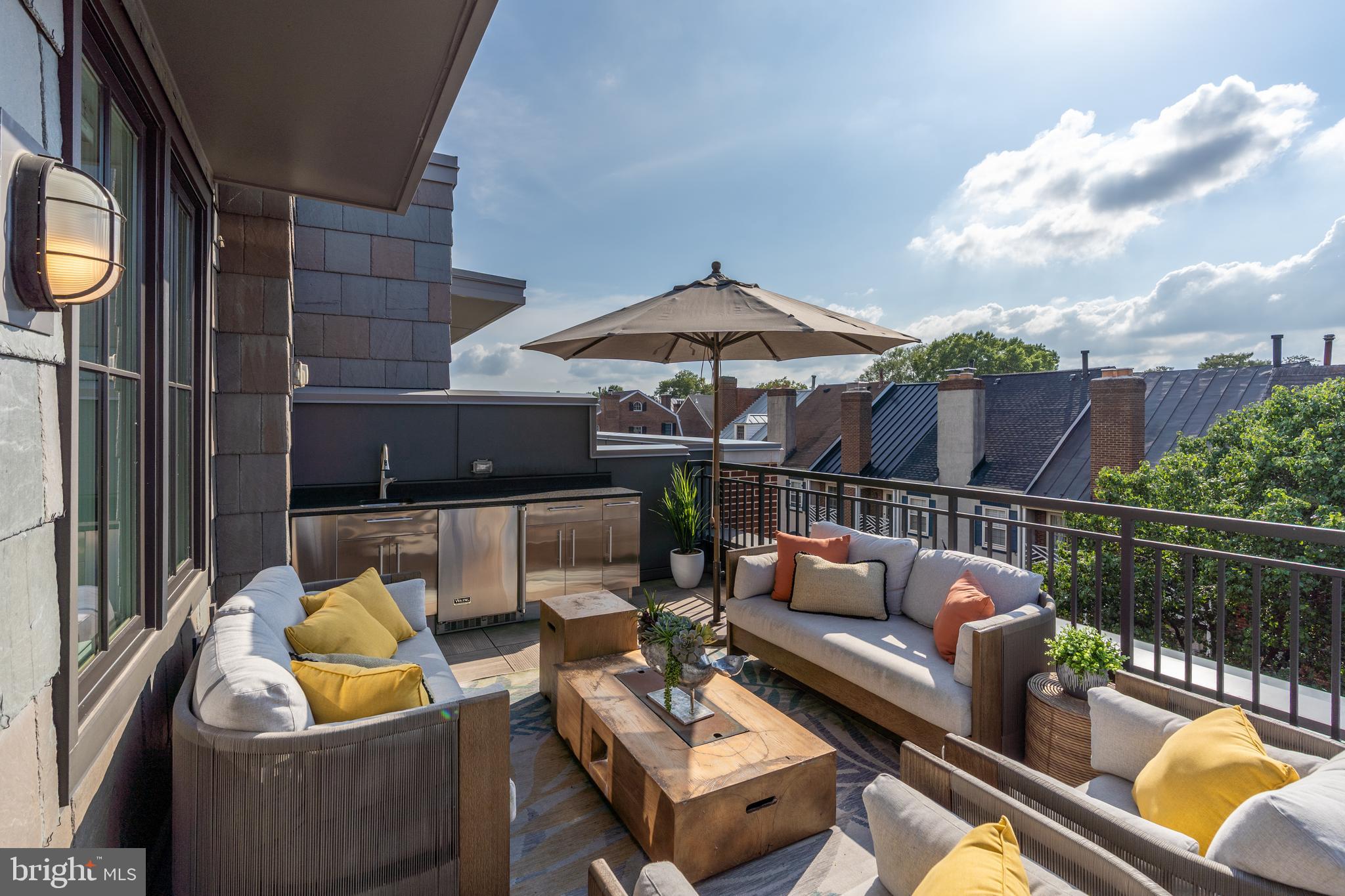 ROBINSON LANDING - Residential