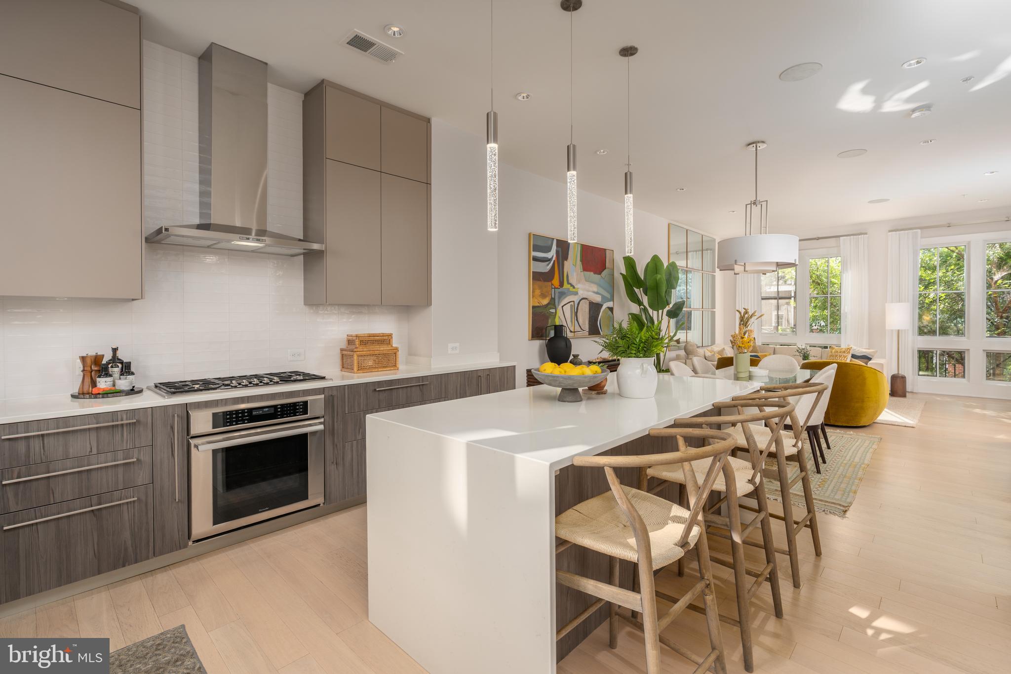 ROBINSON LANDING - Residential