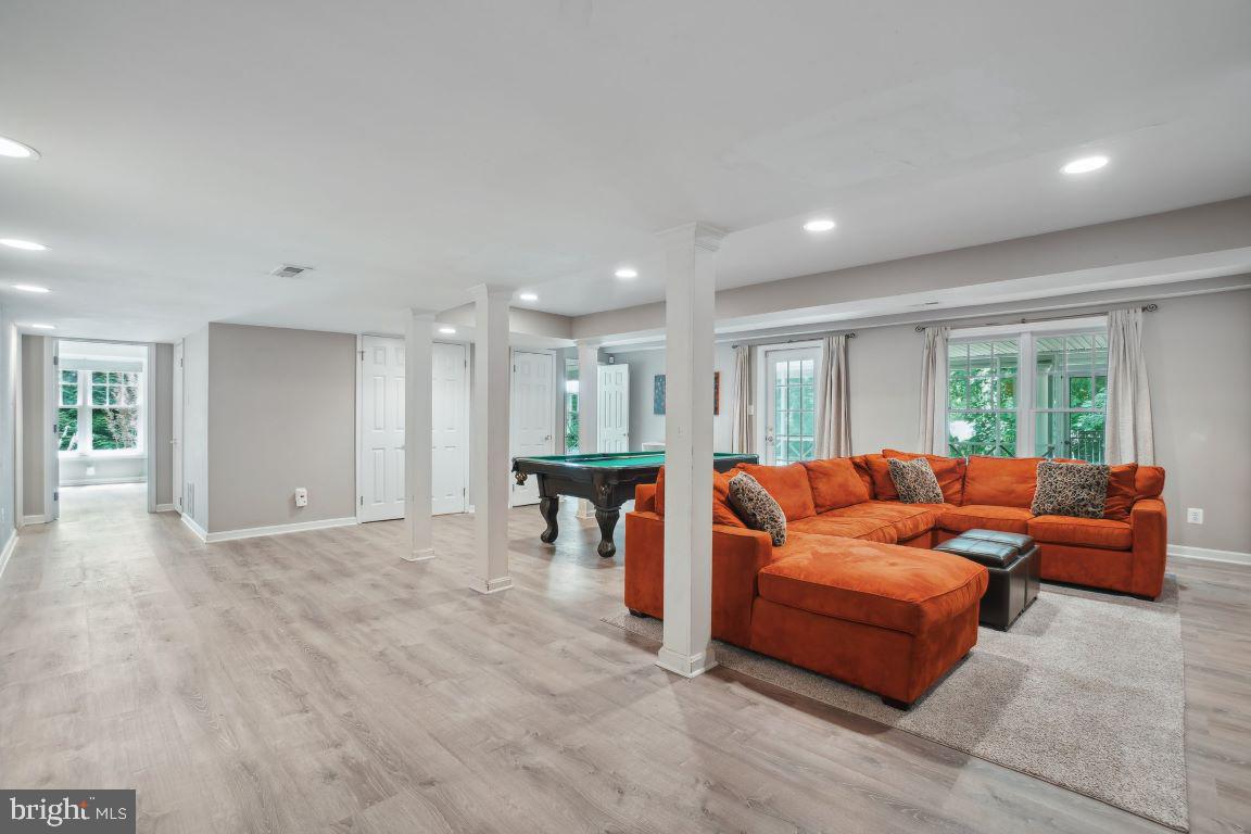 ROCKVILLE TOWN SQUARE - Residential